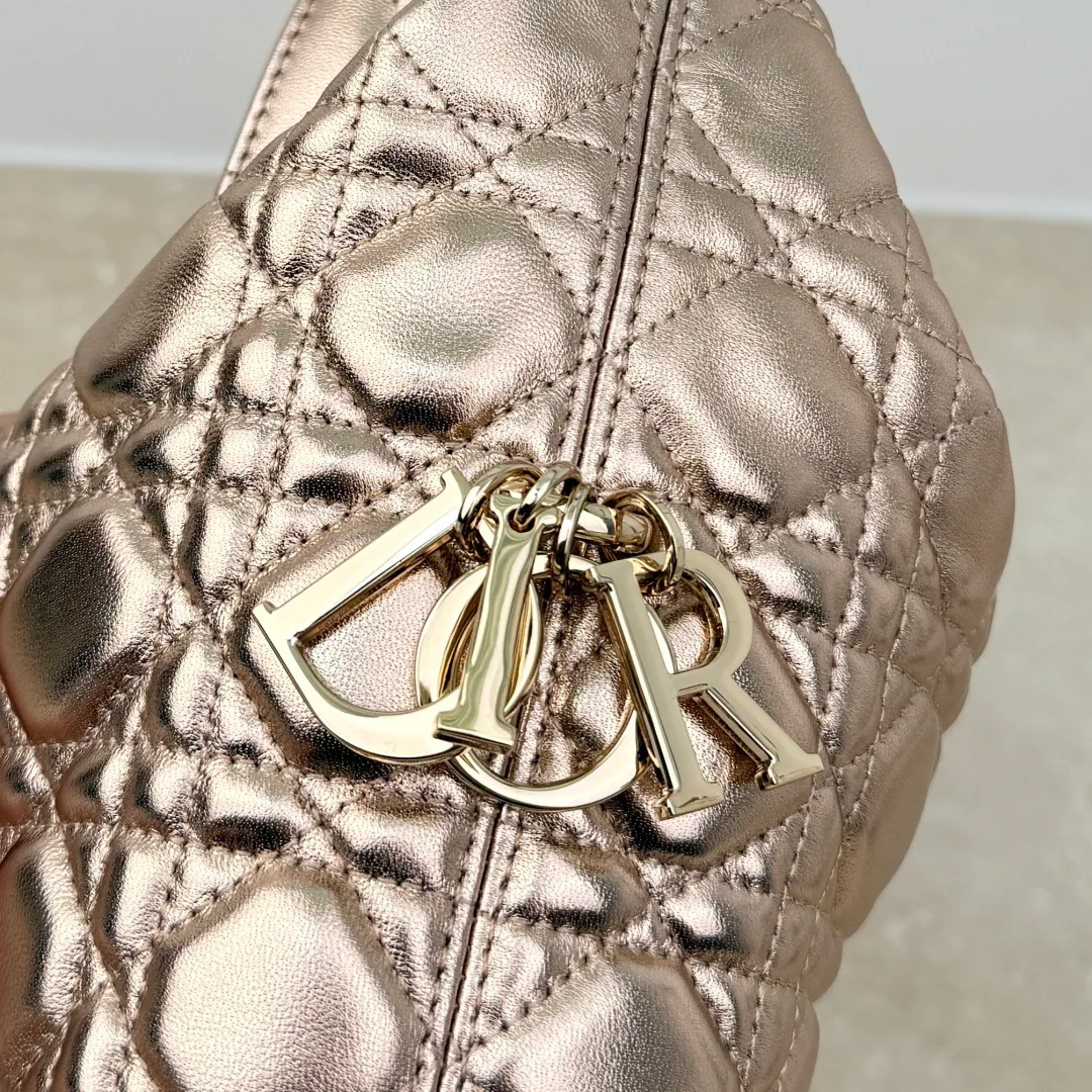 Классические Сумки Женские Christian Dior 18116282