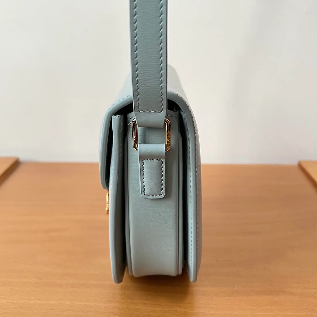 Классические Сумки Женские Celine 11692400