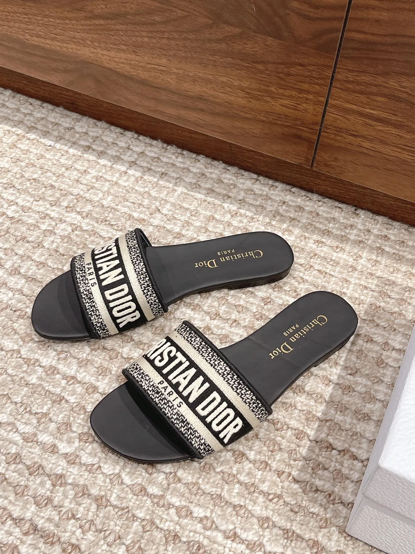Шлепанцы Женские Christian Dior 11600074