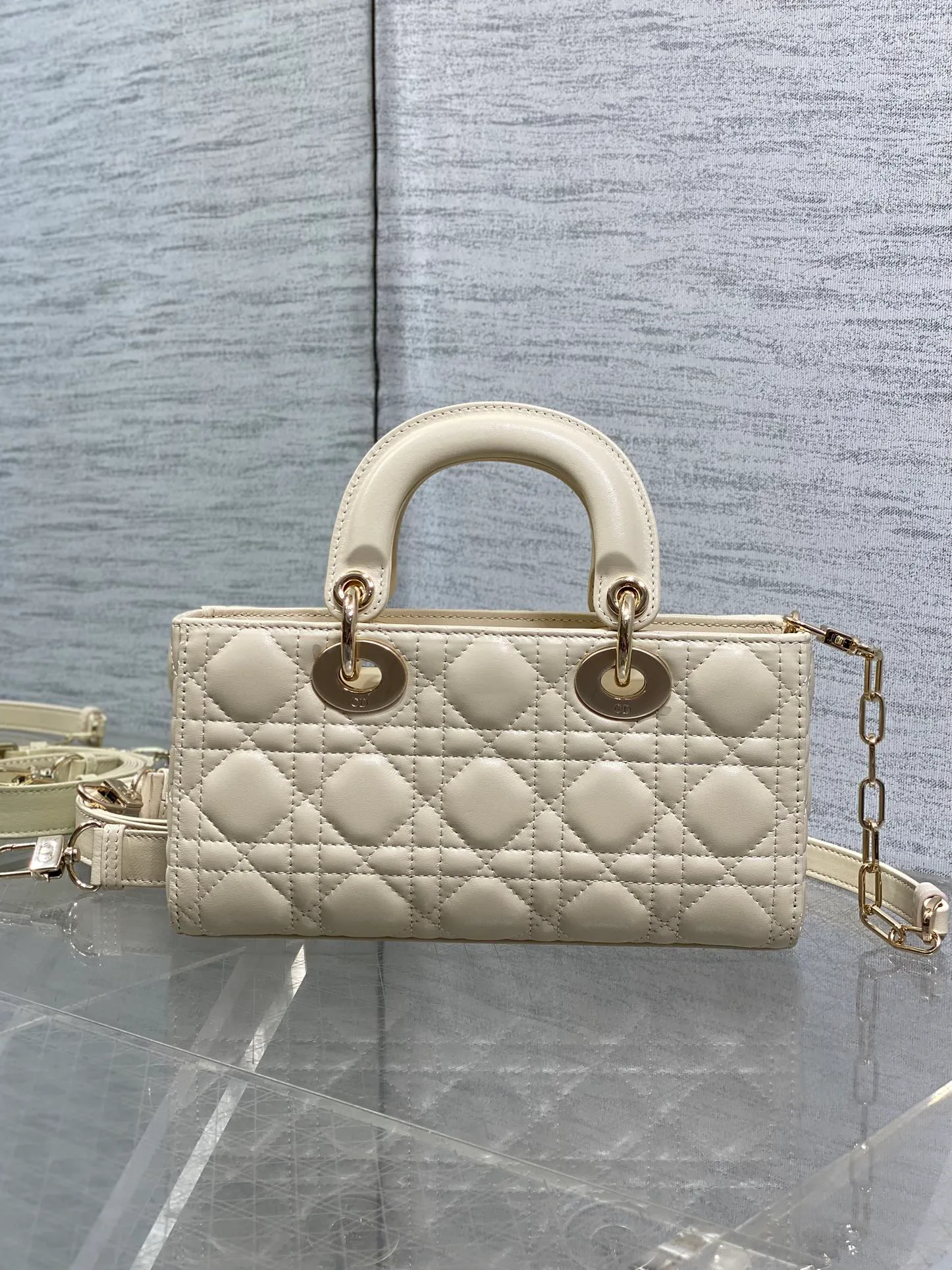 Классические Сумки Женские Christian Dior 12242732