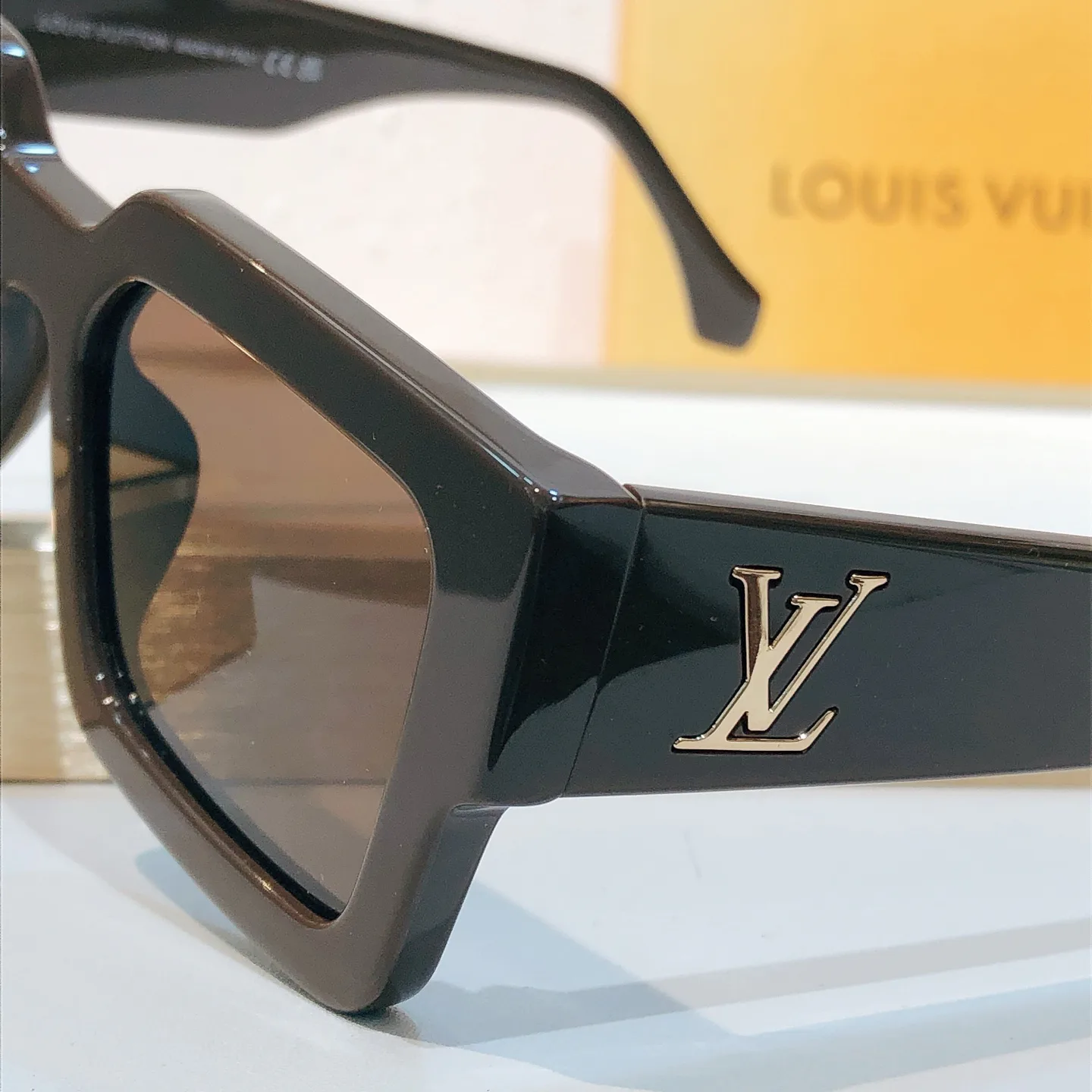 Очки Louis Vuitton 5037354