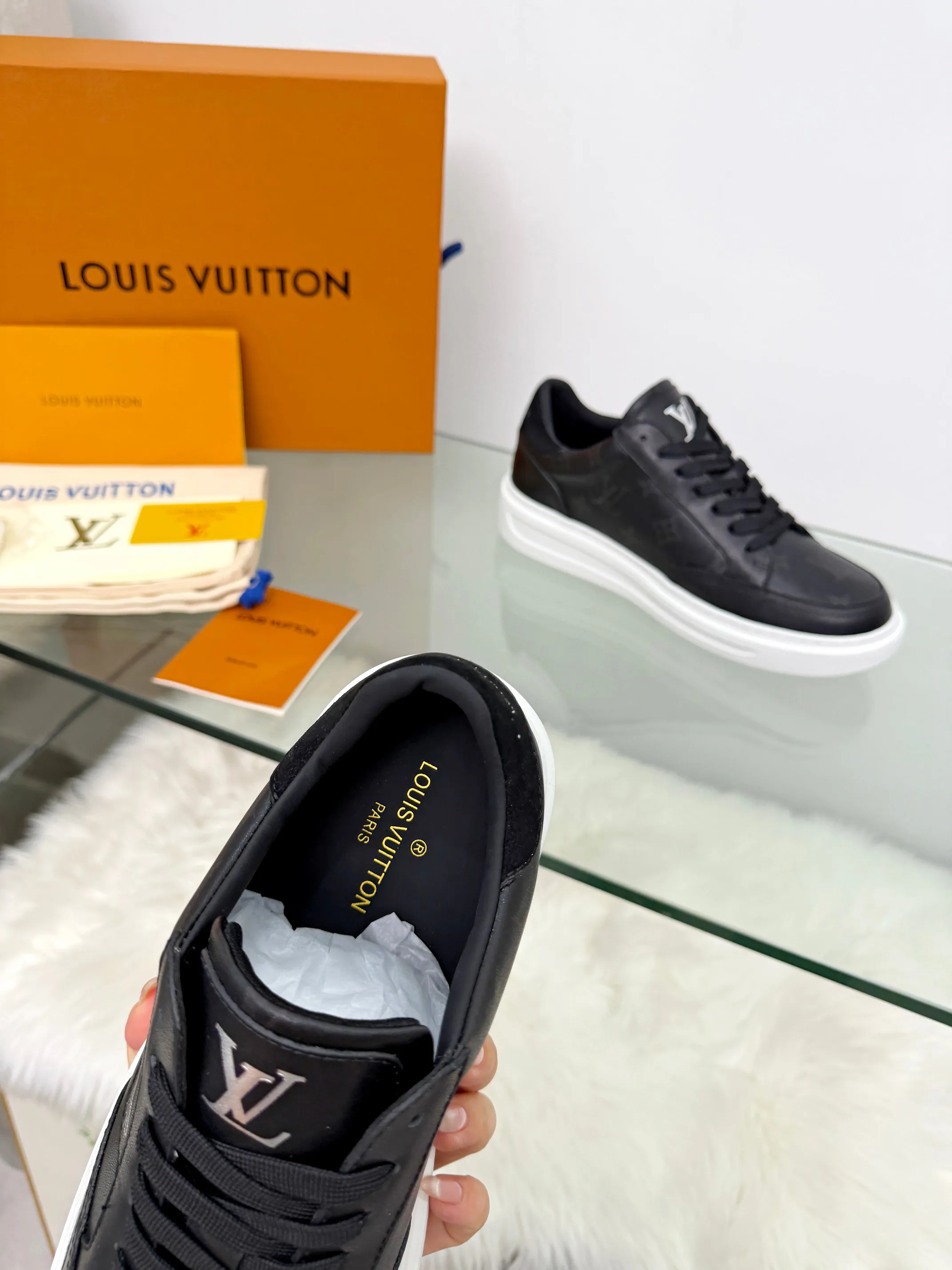 Кроссовки Мужские Louis Vuitton 19783729
