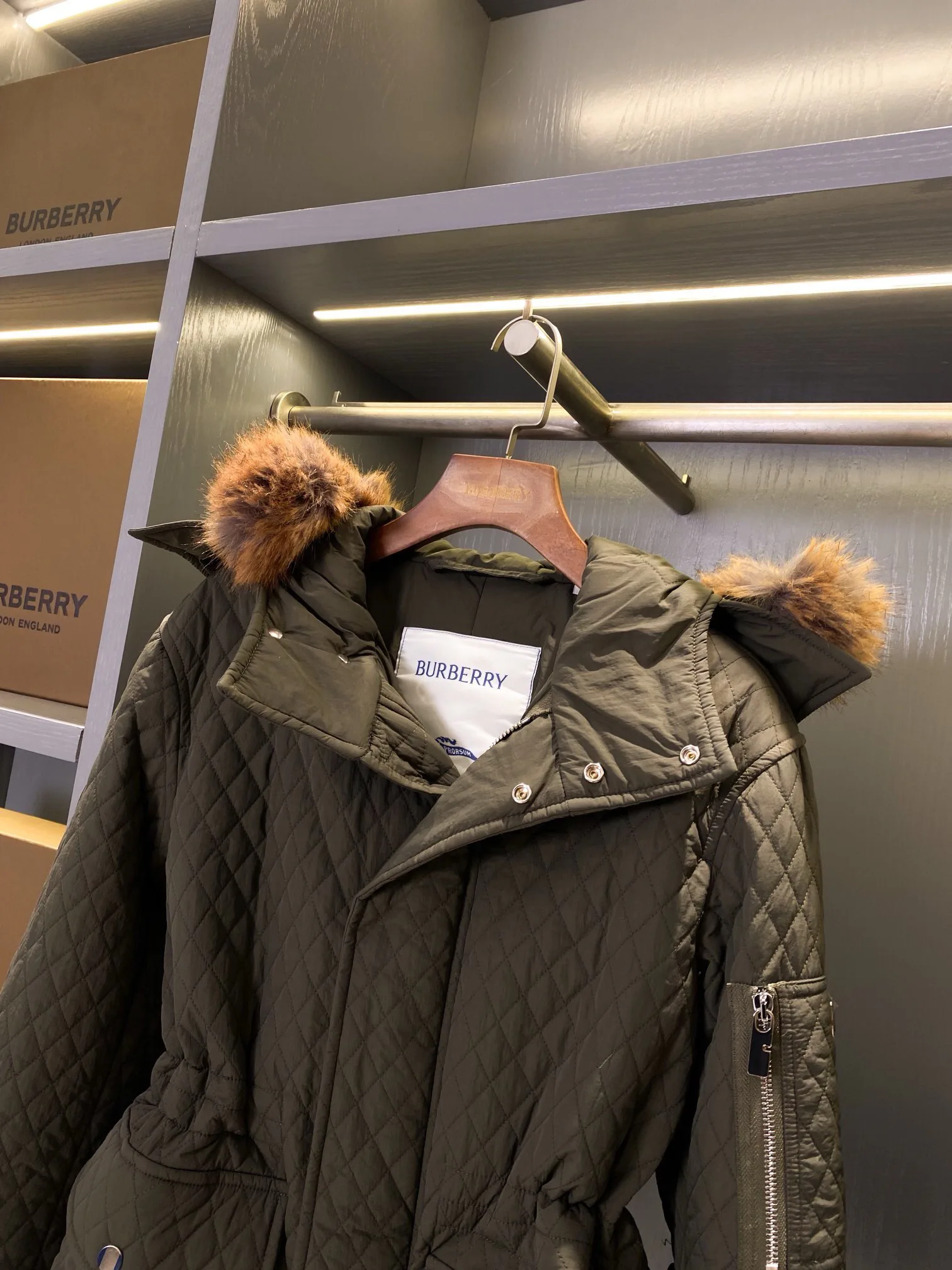 Куртки И Пуховики Женские Burberry 284276