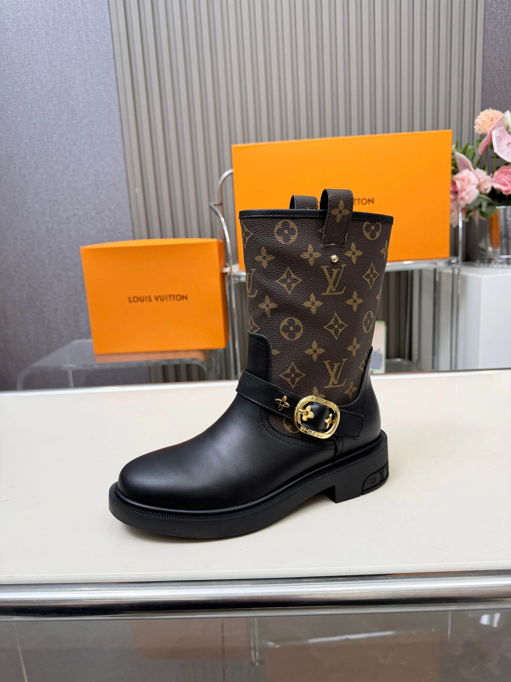 Ботинки Женские Louis Vuitton 18279809