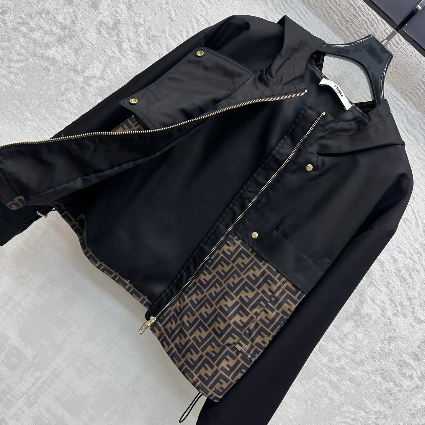 Куртки И Пуховики Женские Fendi 18279135