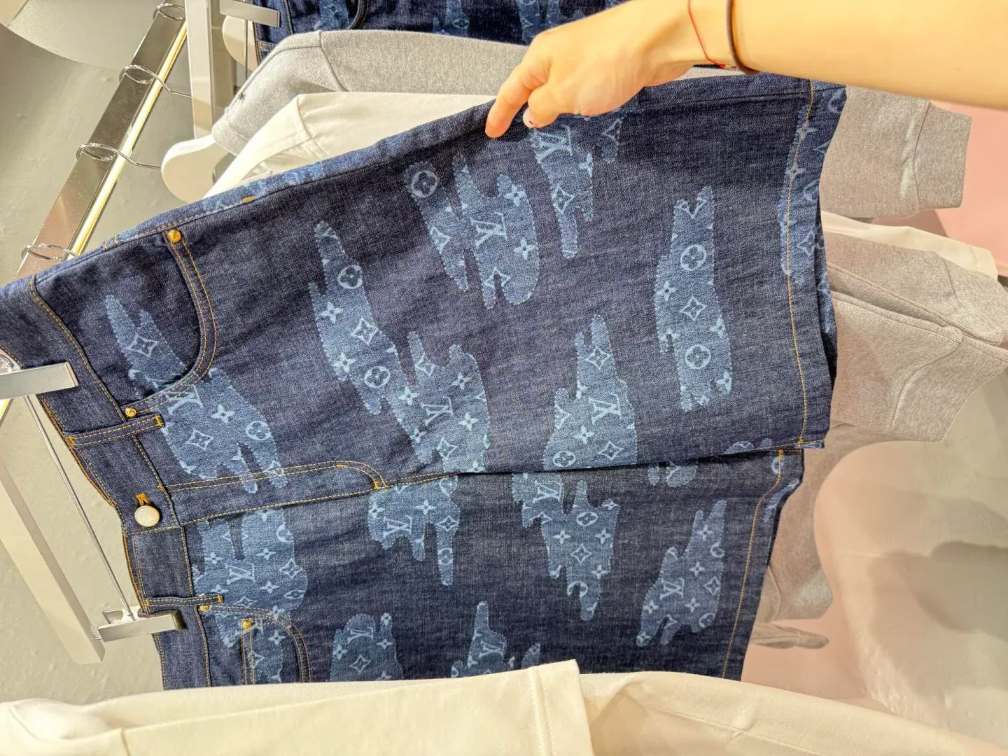 Шорты Мужские Louis Vuitton 5877459