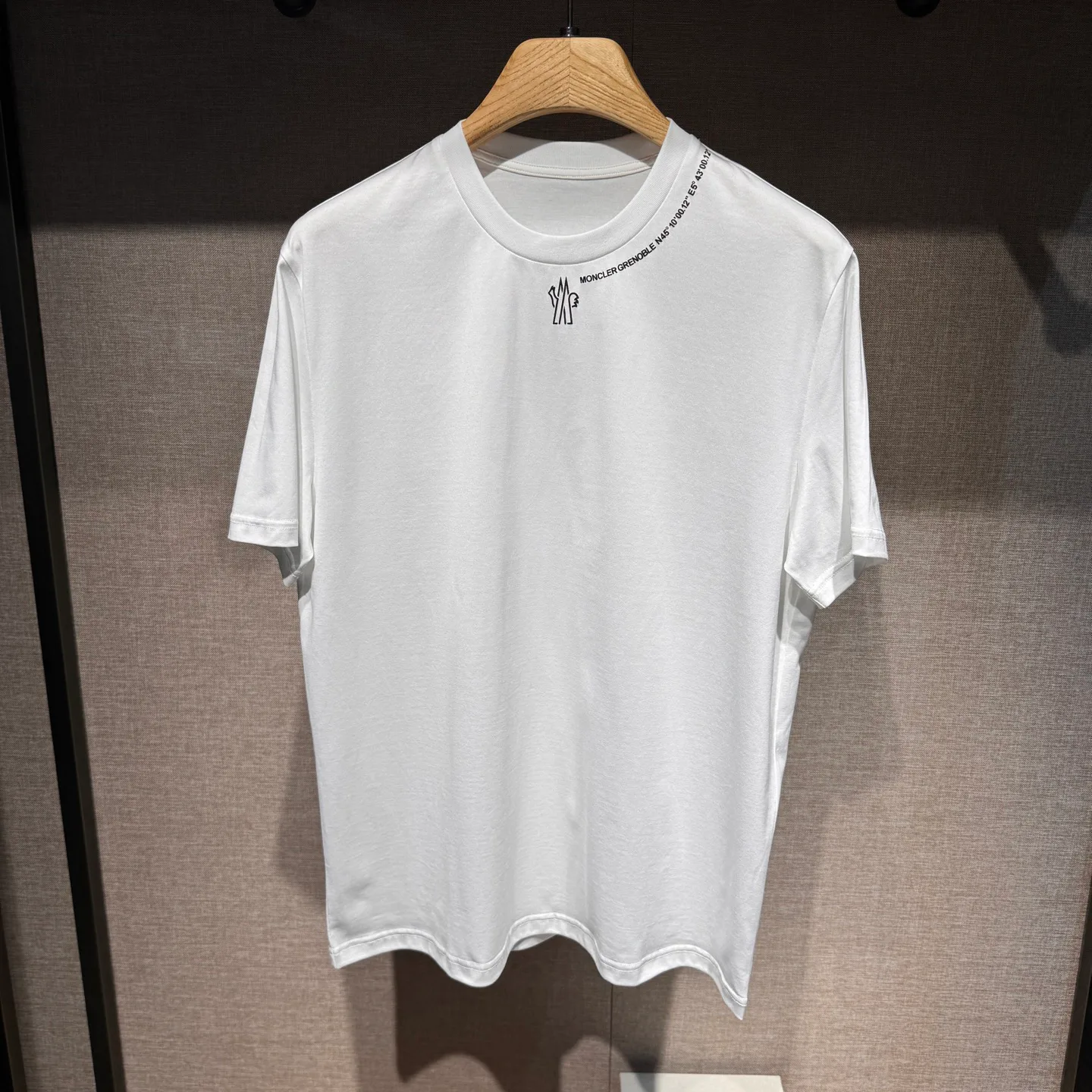 Футболки Женские Moncler 12192913