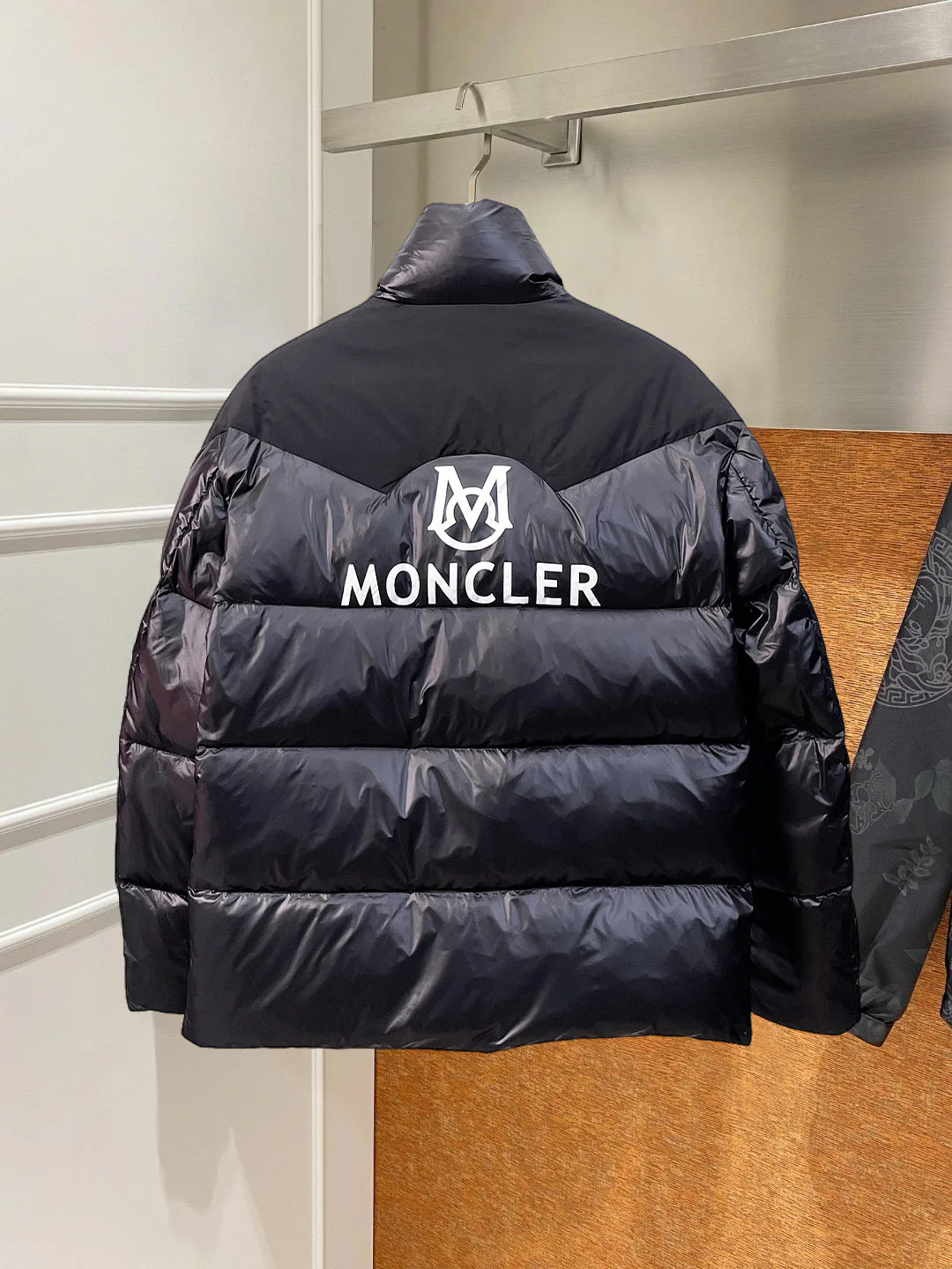 Куртки И Пуховики Мужские Moncler 492848