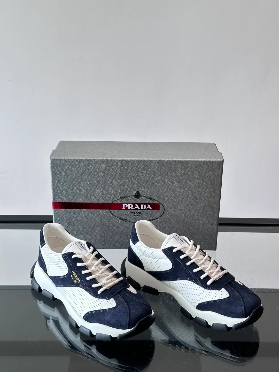 Кроссовки Мужские Prada 17349536