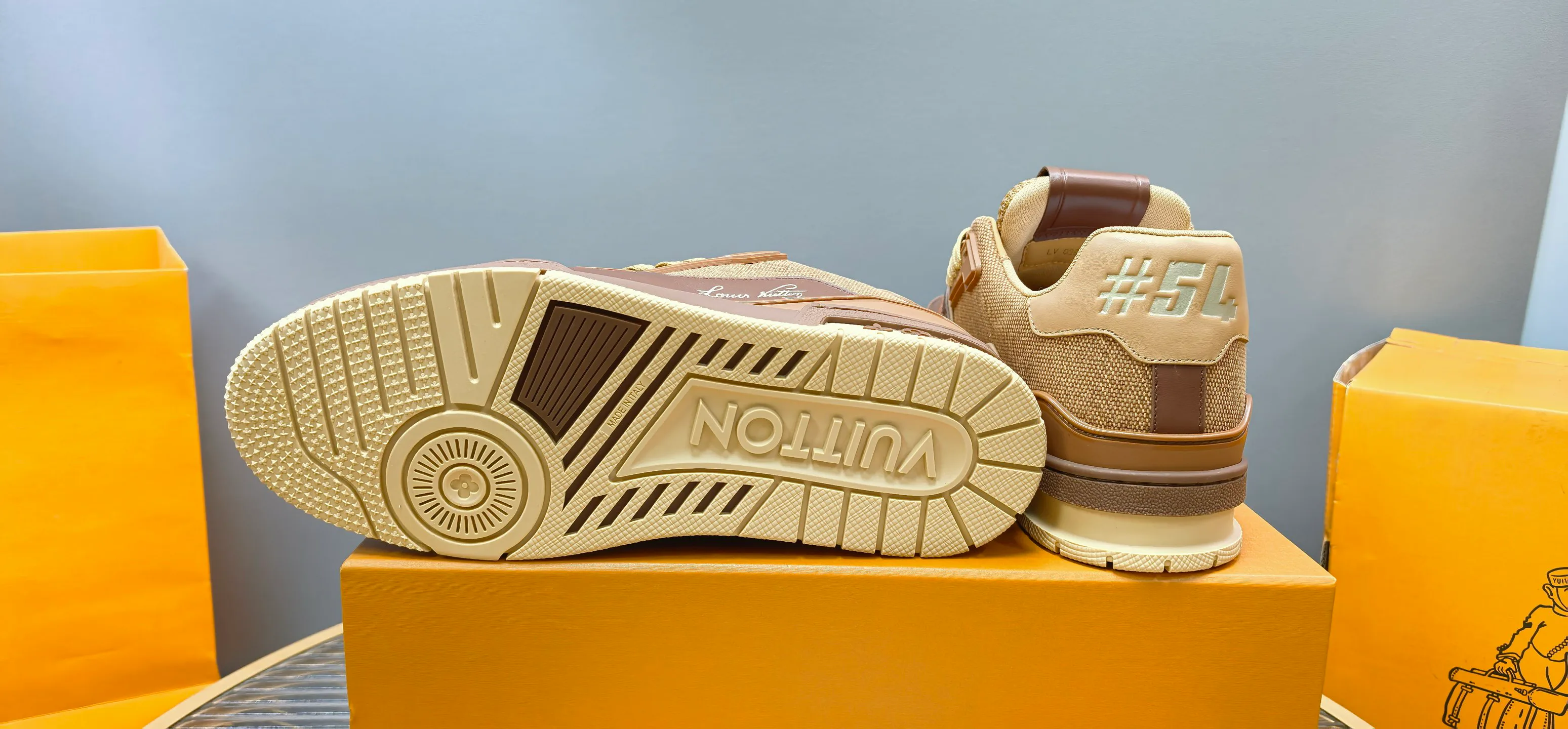 Кроссовки Женские Louis Vuitton 374012