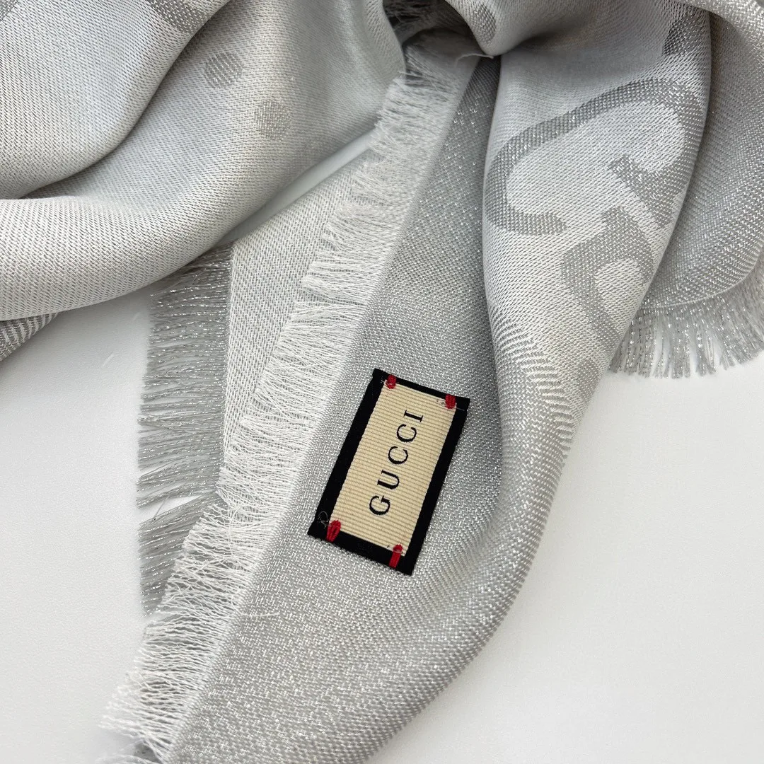 Шарфы Gucci 689017
