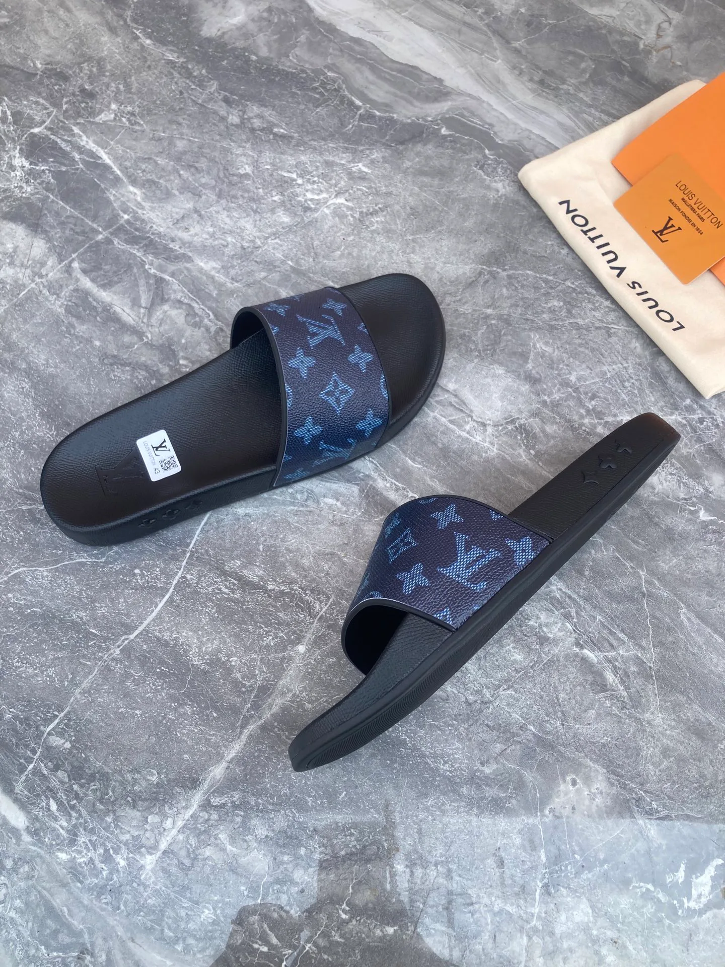 Шлепанцы Женские Louis Vuitton 5879847