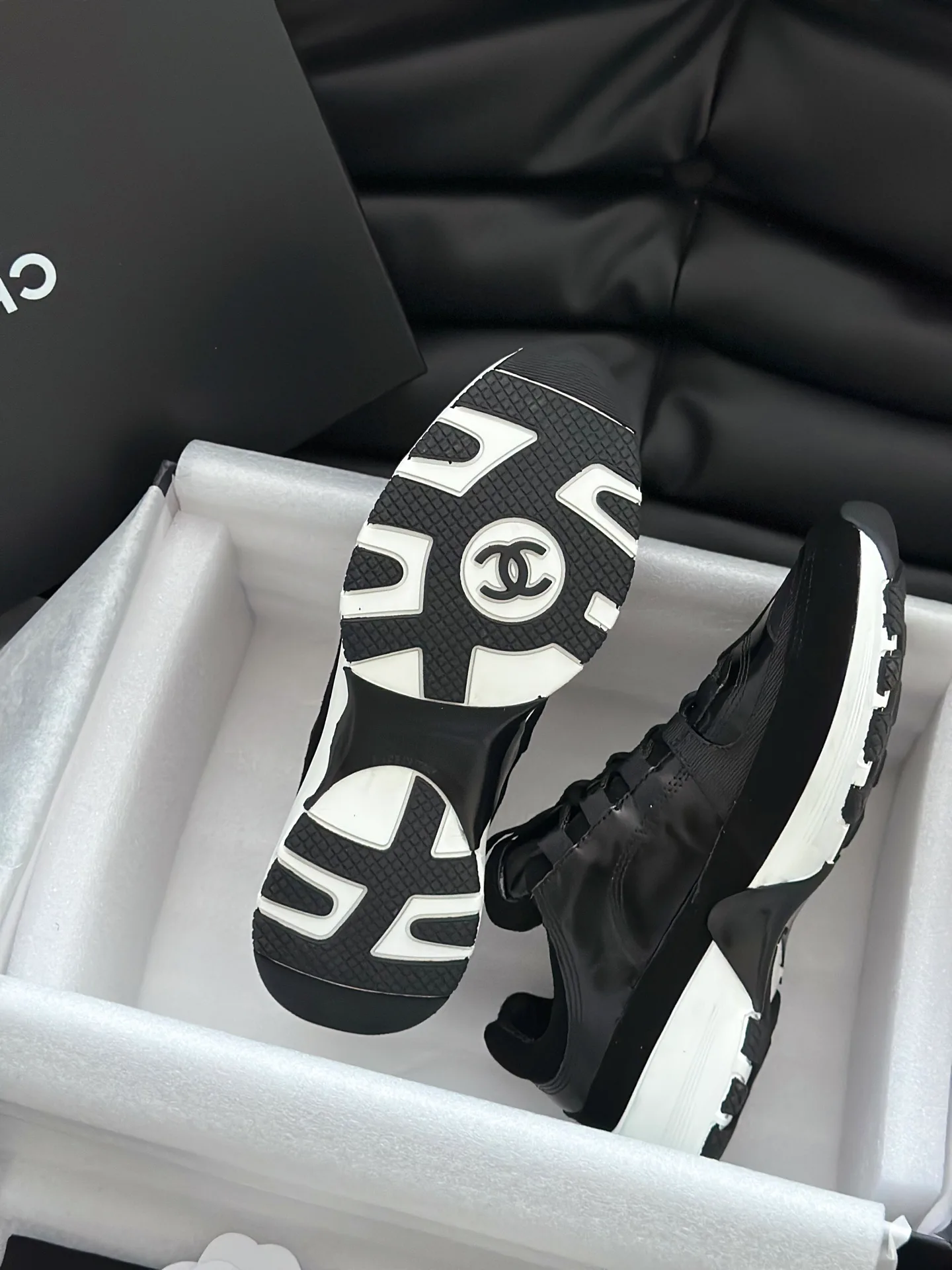 Кроссовки Женские Chanel 11508760
