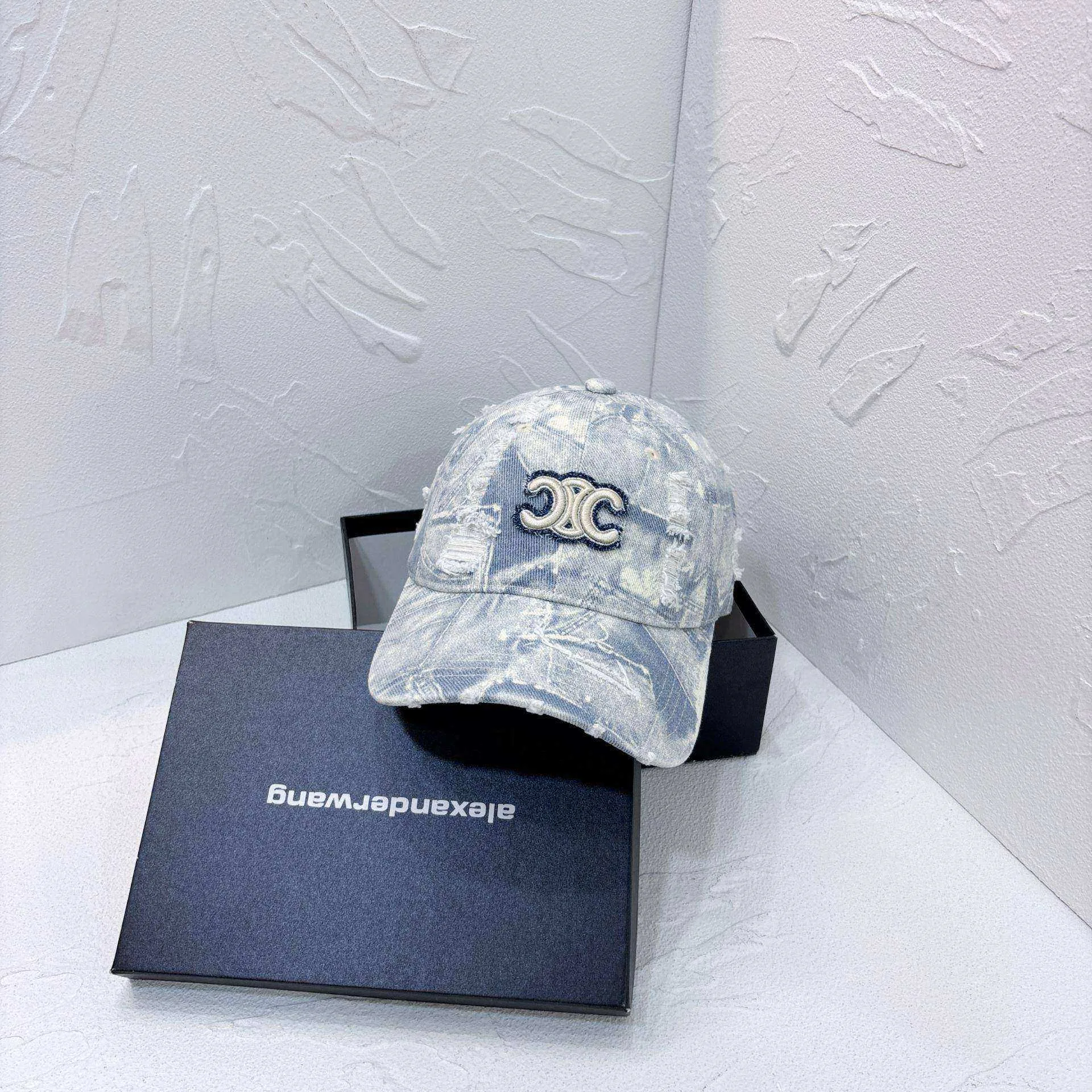 Головные Уборы Celine 10160