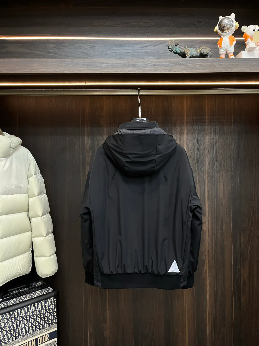 Куртки И Пуховики Мужские Moncler 285179