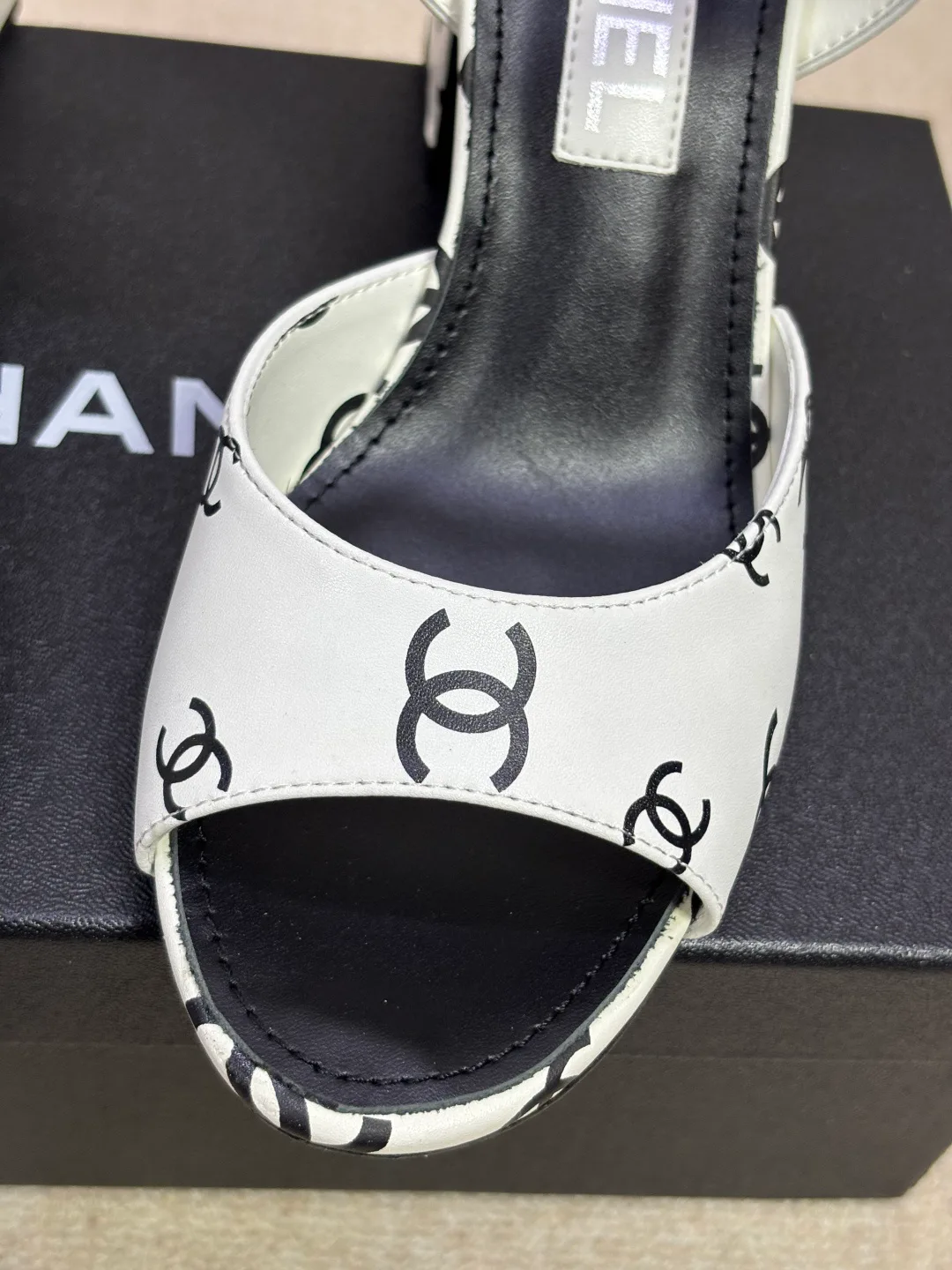 Босоножки Женские Chanel 18720728
