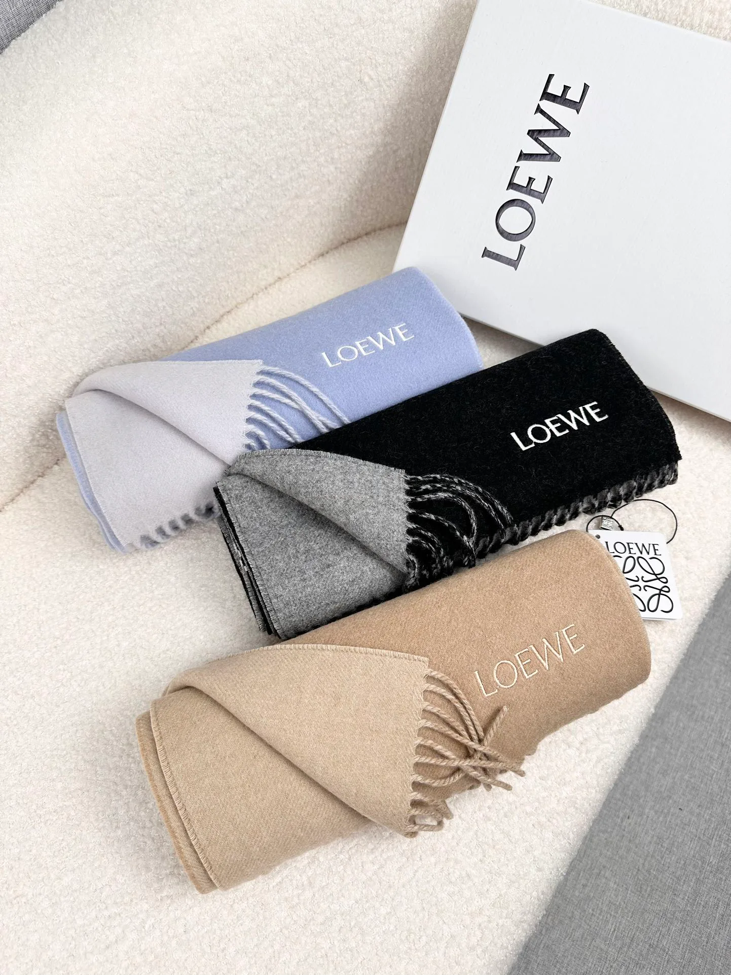 Шарфы Loewe 18574634