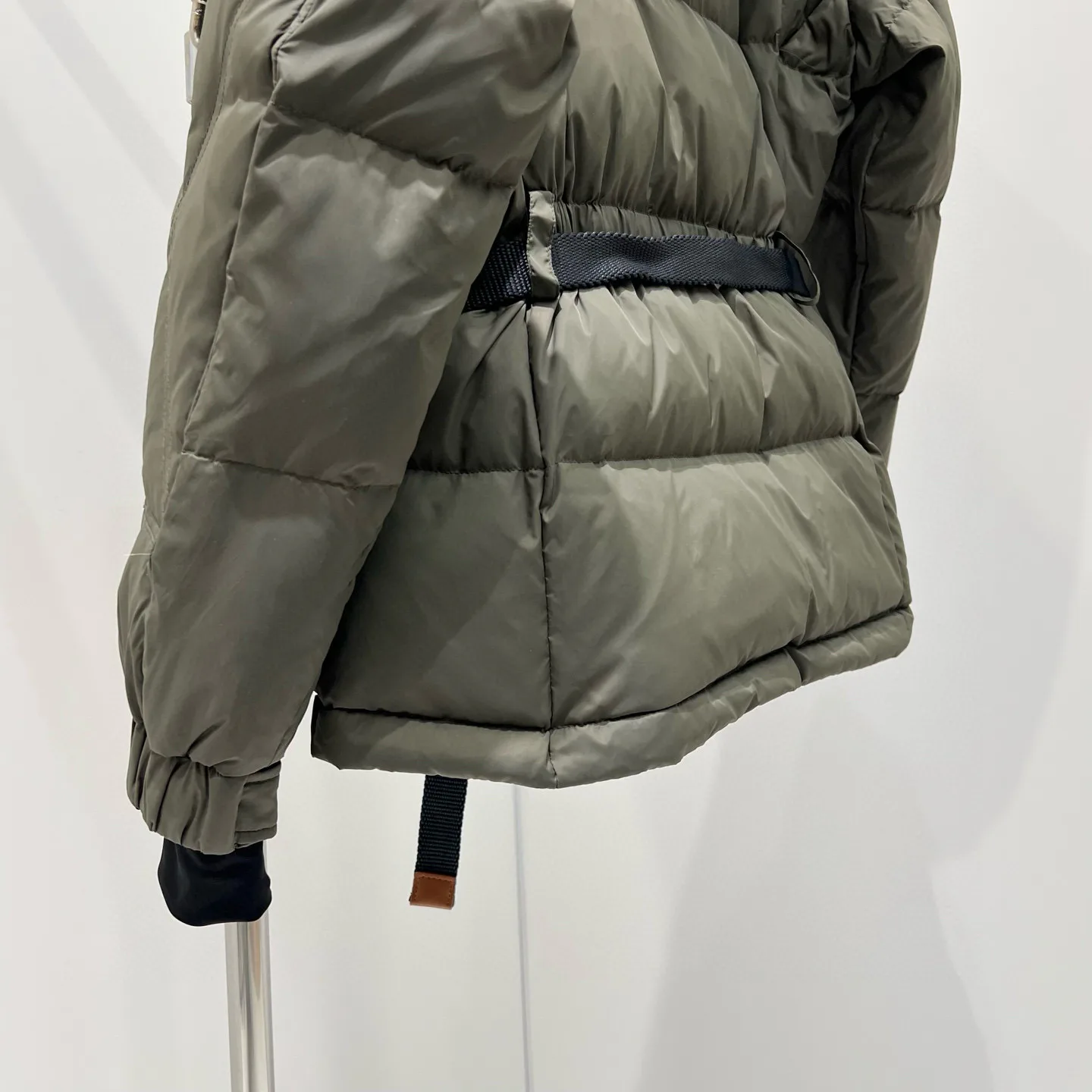 Куртки И Пуховики Женские Moncler 18952075