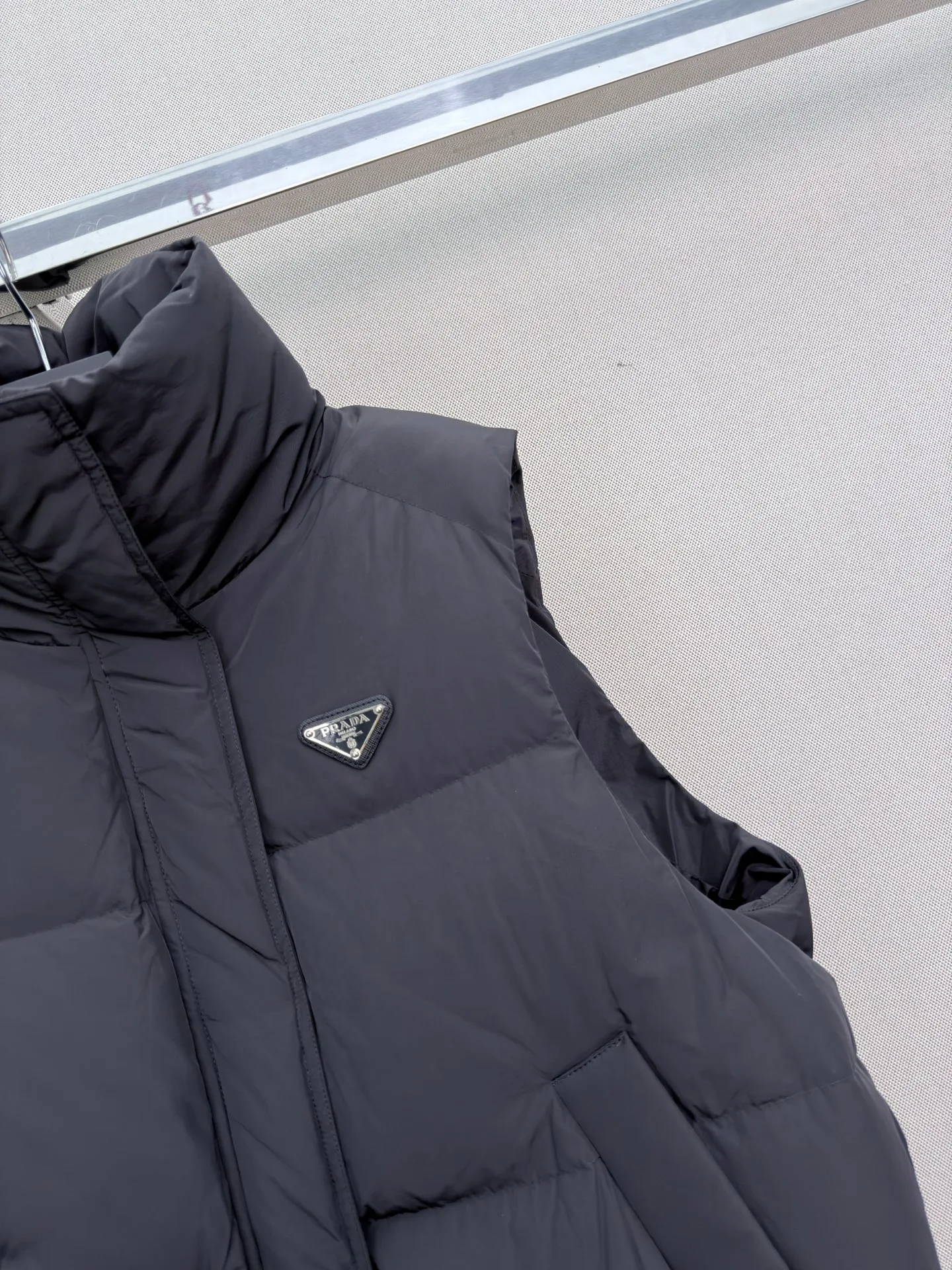 Жилеты Женские Prada 18185784