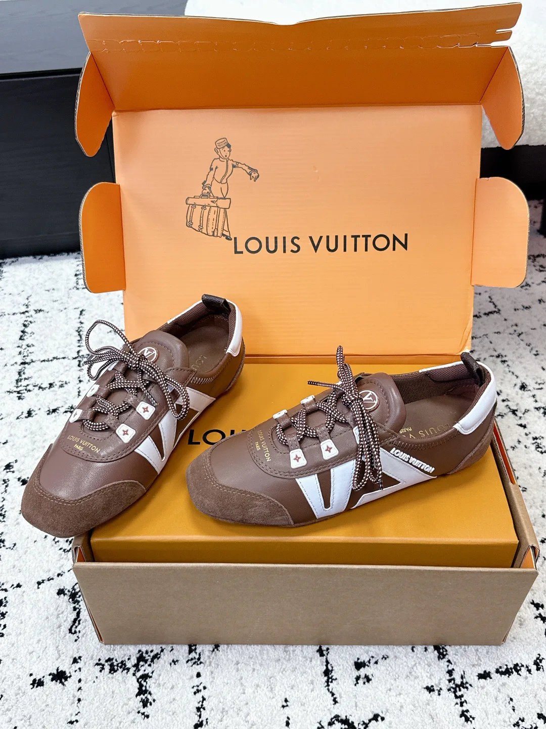 Кроссовки Женские Louis Vuitton 2471101