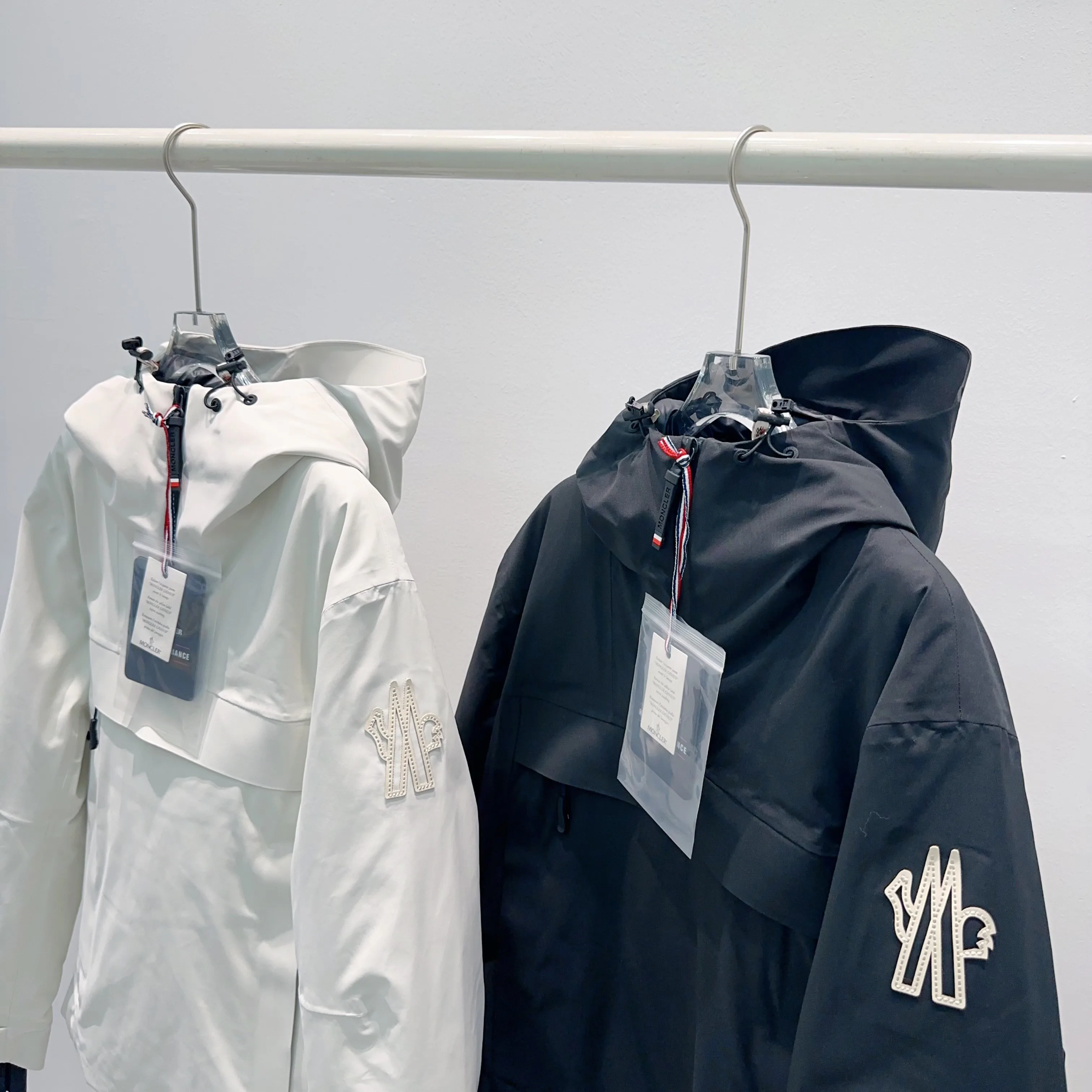 Куртки И Пуховики Женские Moncler 18710262