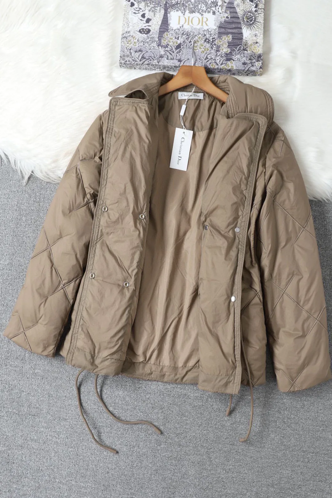 Куртки И Пуховики Женские Christian Dior 6010378