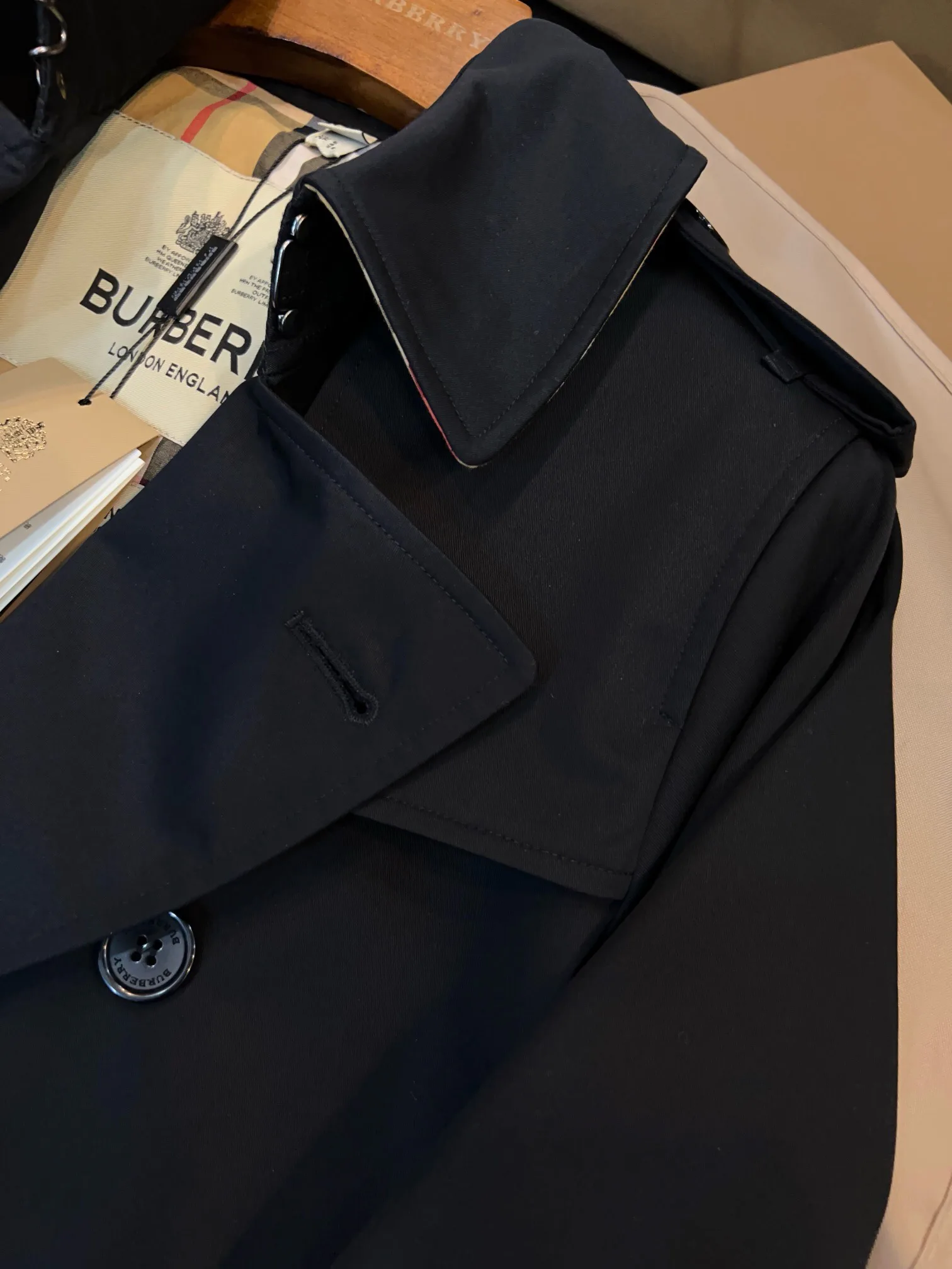Тренчи Женские Burberry 18145402