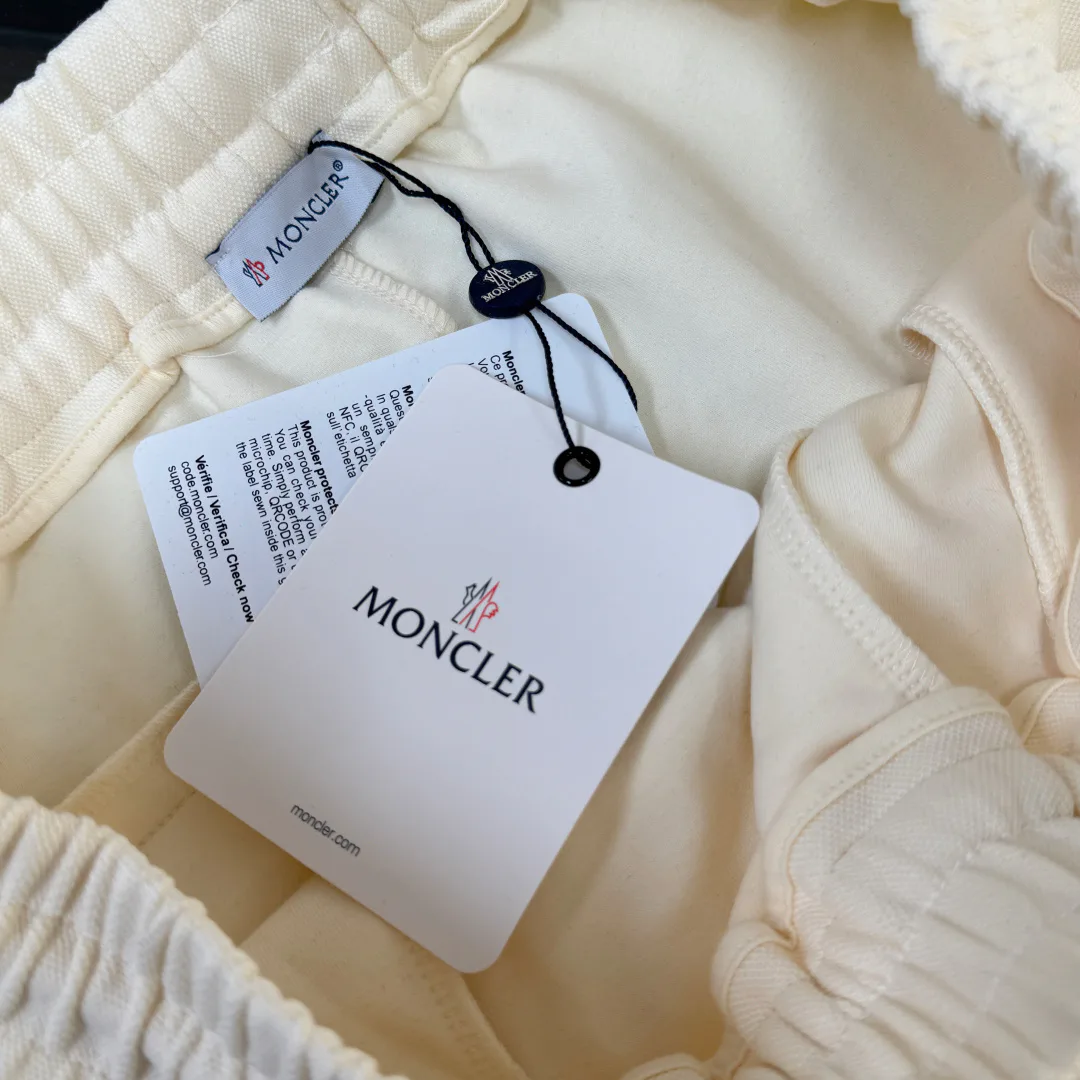 Шорты Женские Moncler 11873043