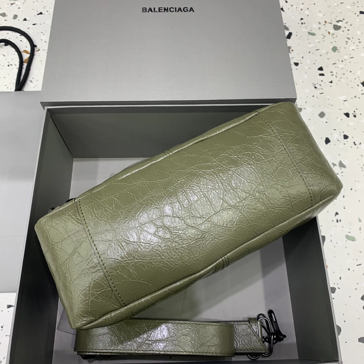 Сумки На Ремне Женские Balenciaga 13427253