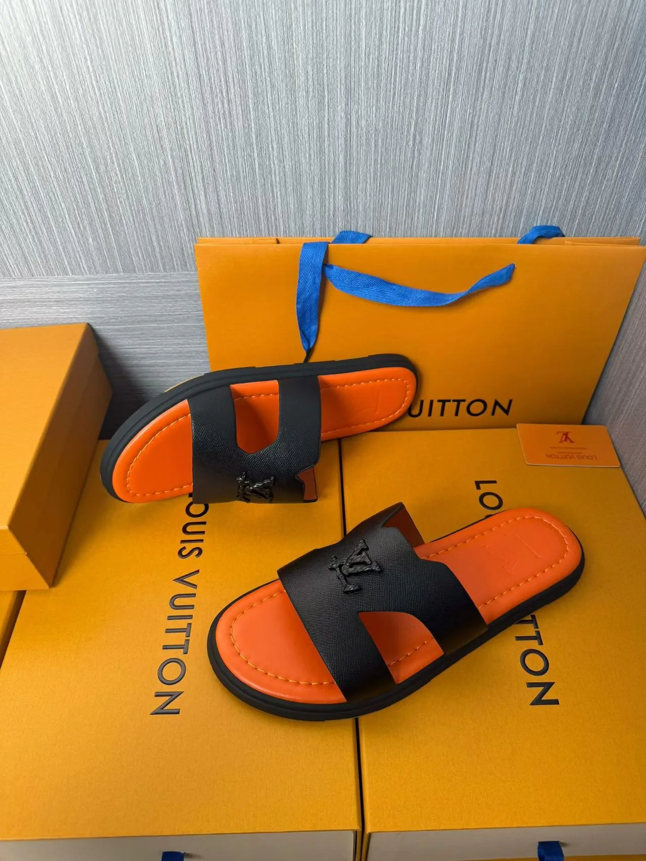 Шлепанцы Женские Louis Vuitton 829513