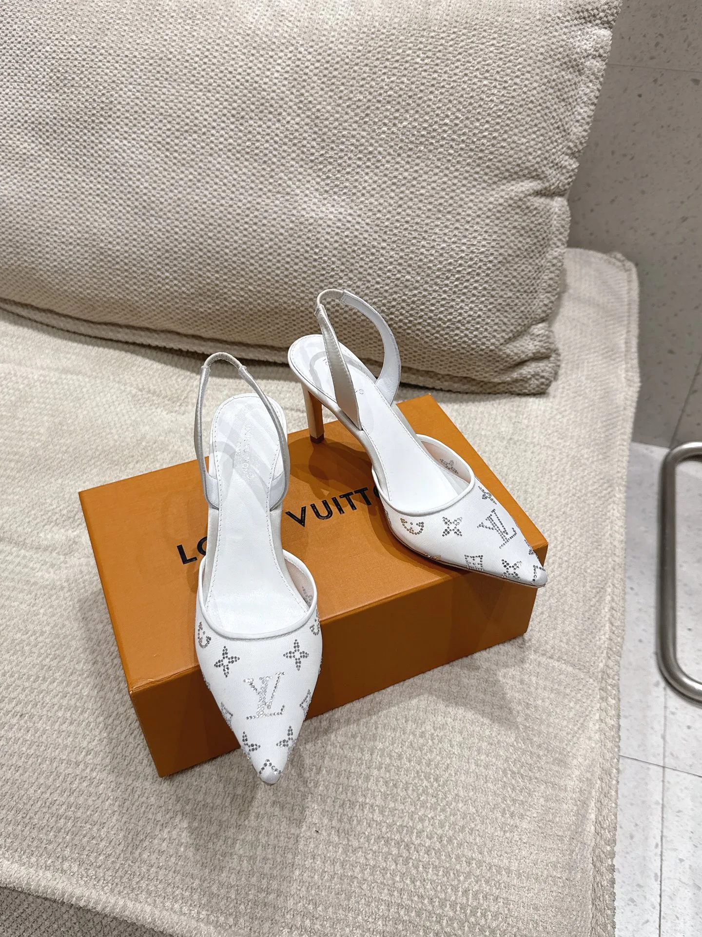 Туфли Женские Louis Vuitton 15360109