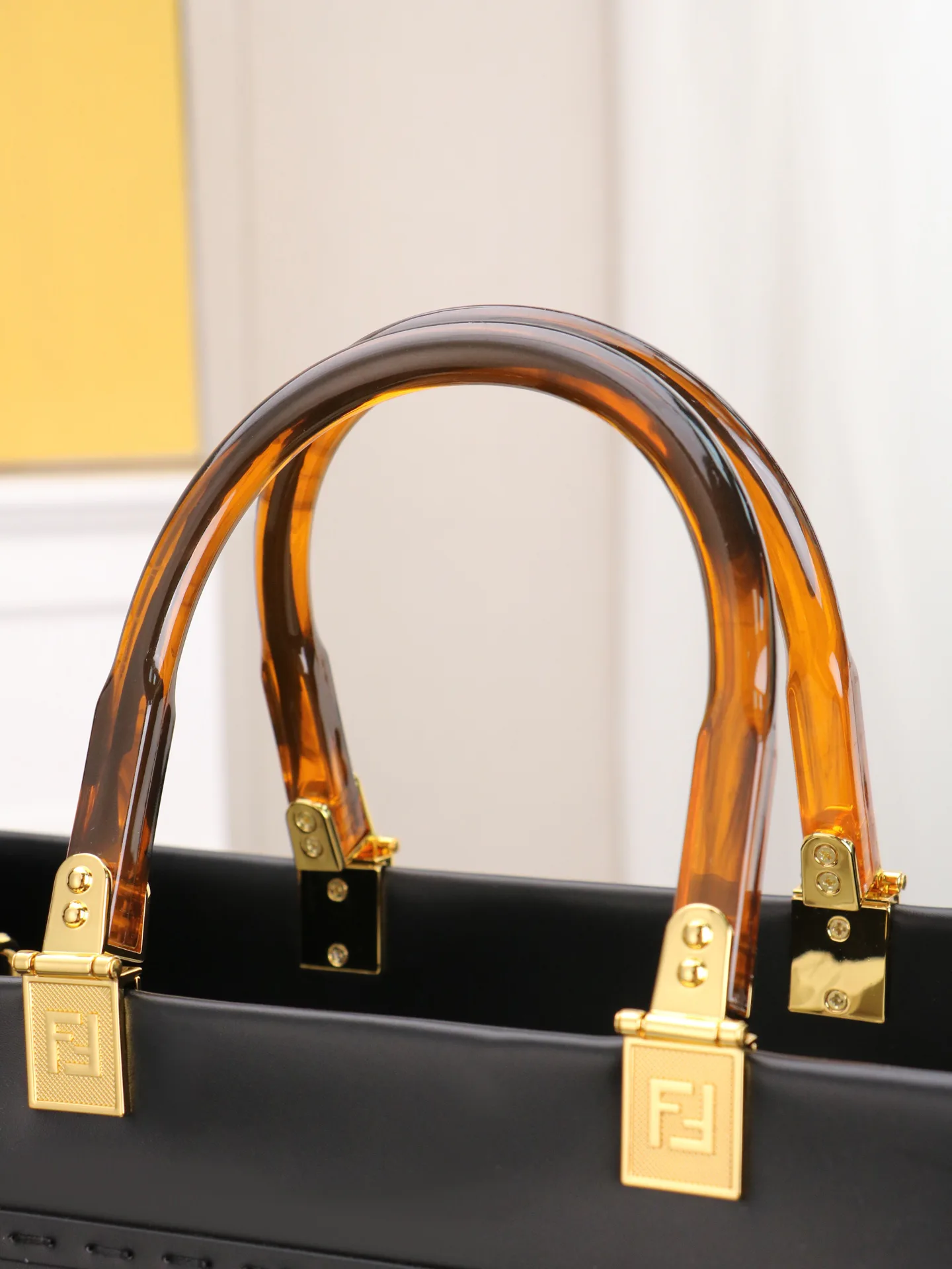Классические Сумки Женские Fendi 18005129