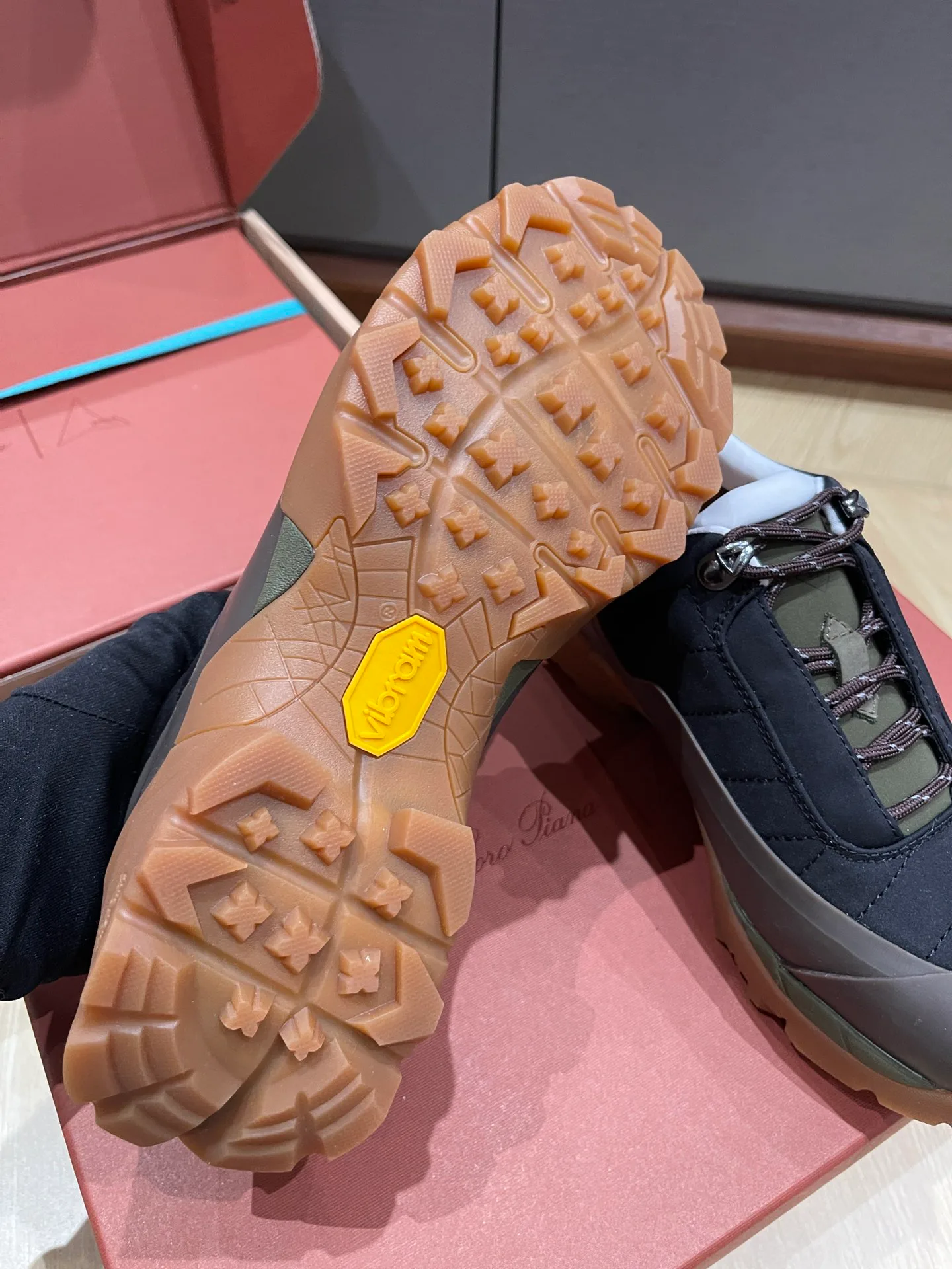 Кроссовки Женские Loro Piana 133248