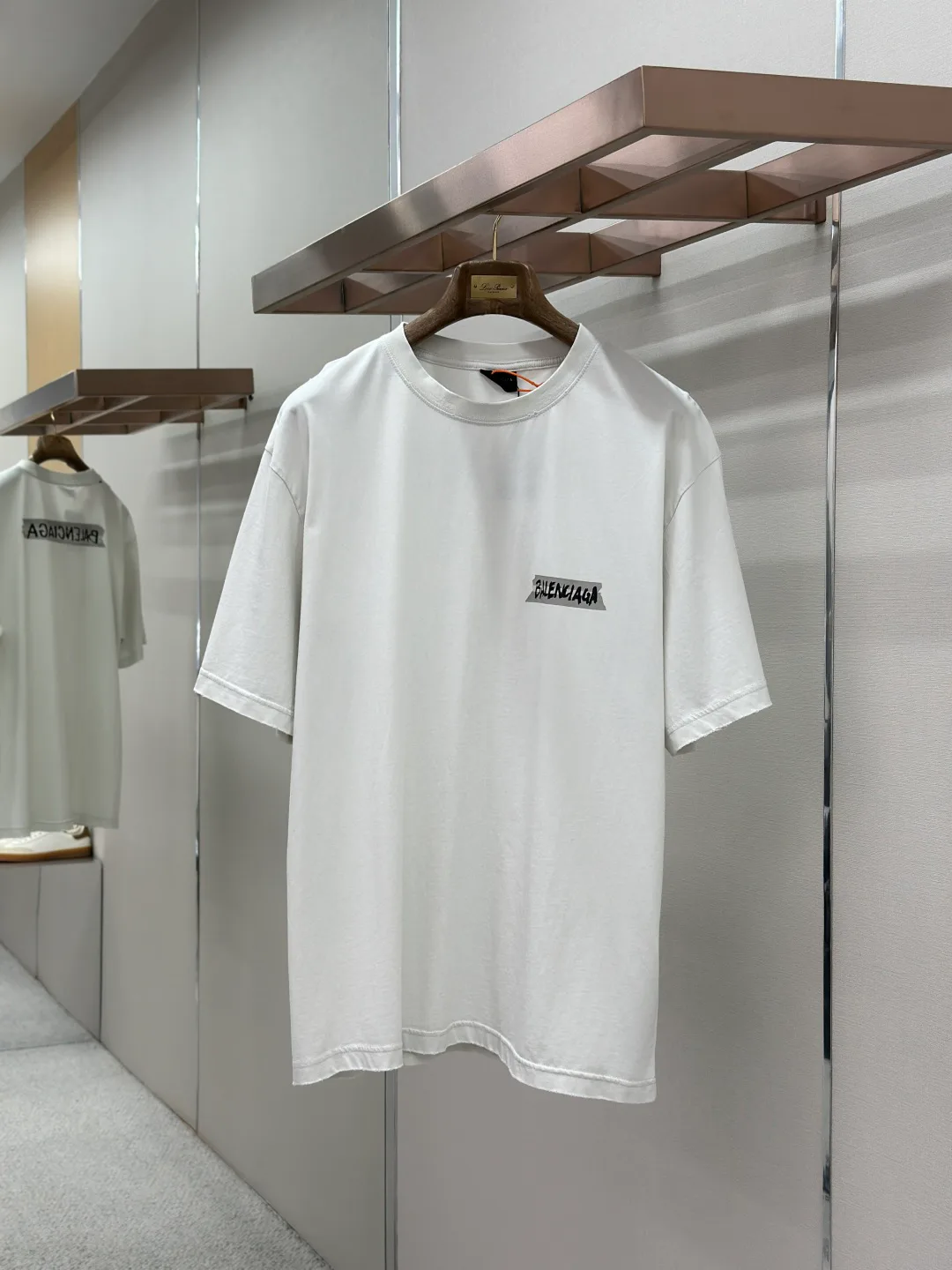 Футболки Женские Balenciaga 18191123
