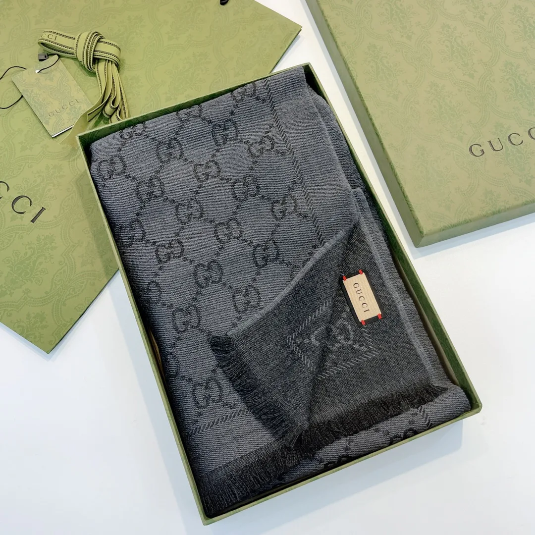 Шарфы Gucci 747430