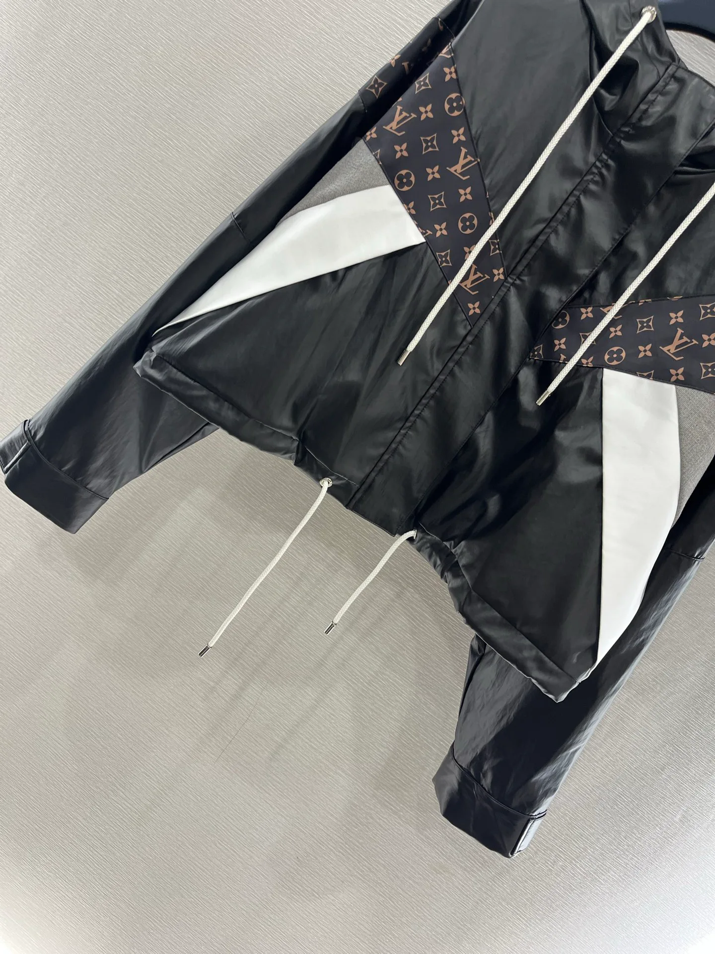 Куртки И Пуховики Женские Louis Vuitton 1291797