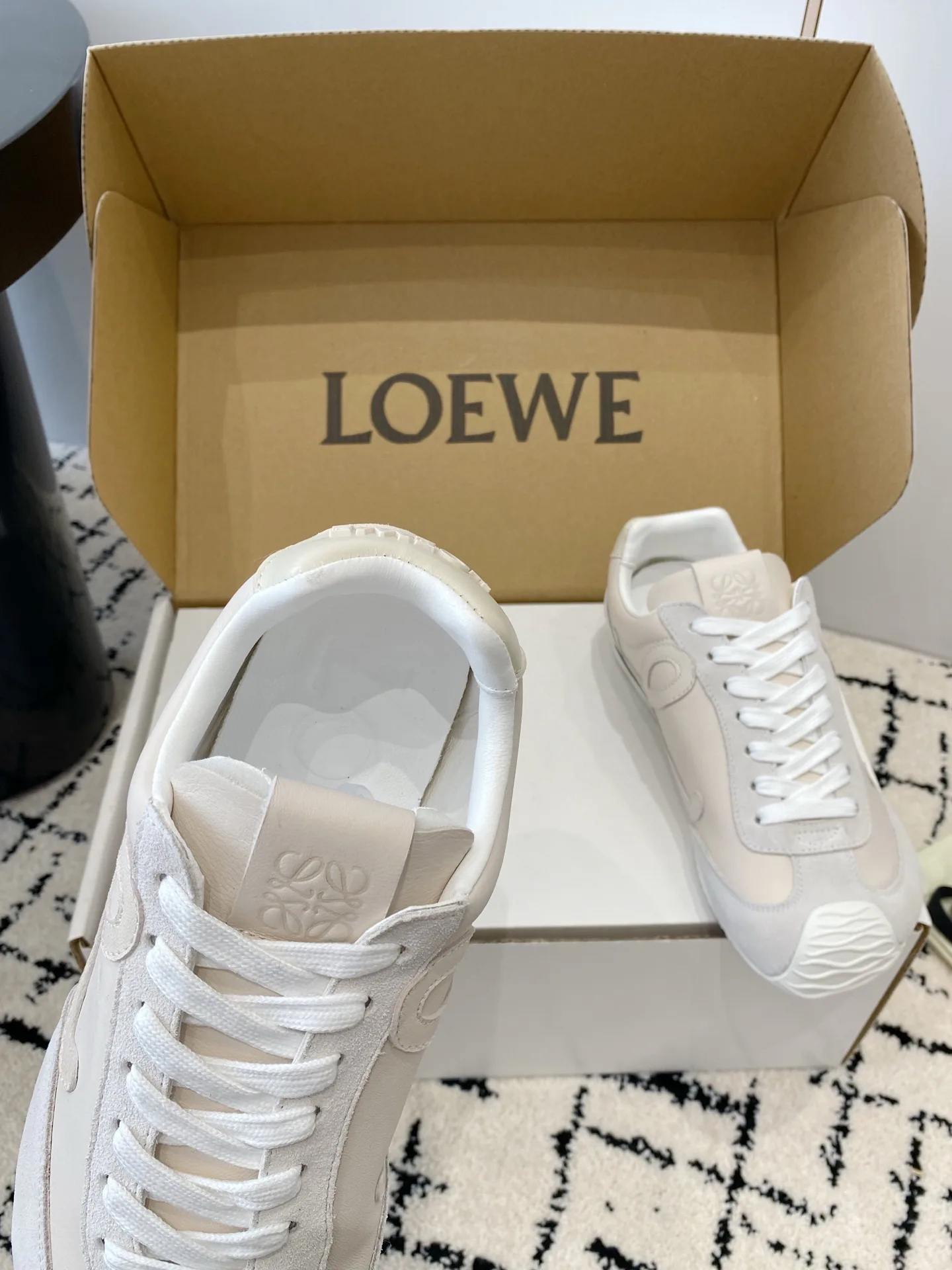 Кроссовки Женские Loewe 18268853