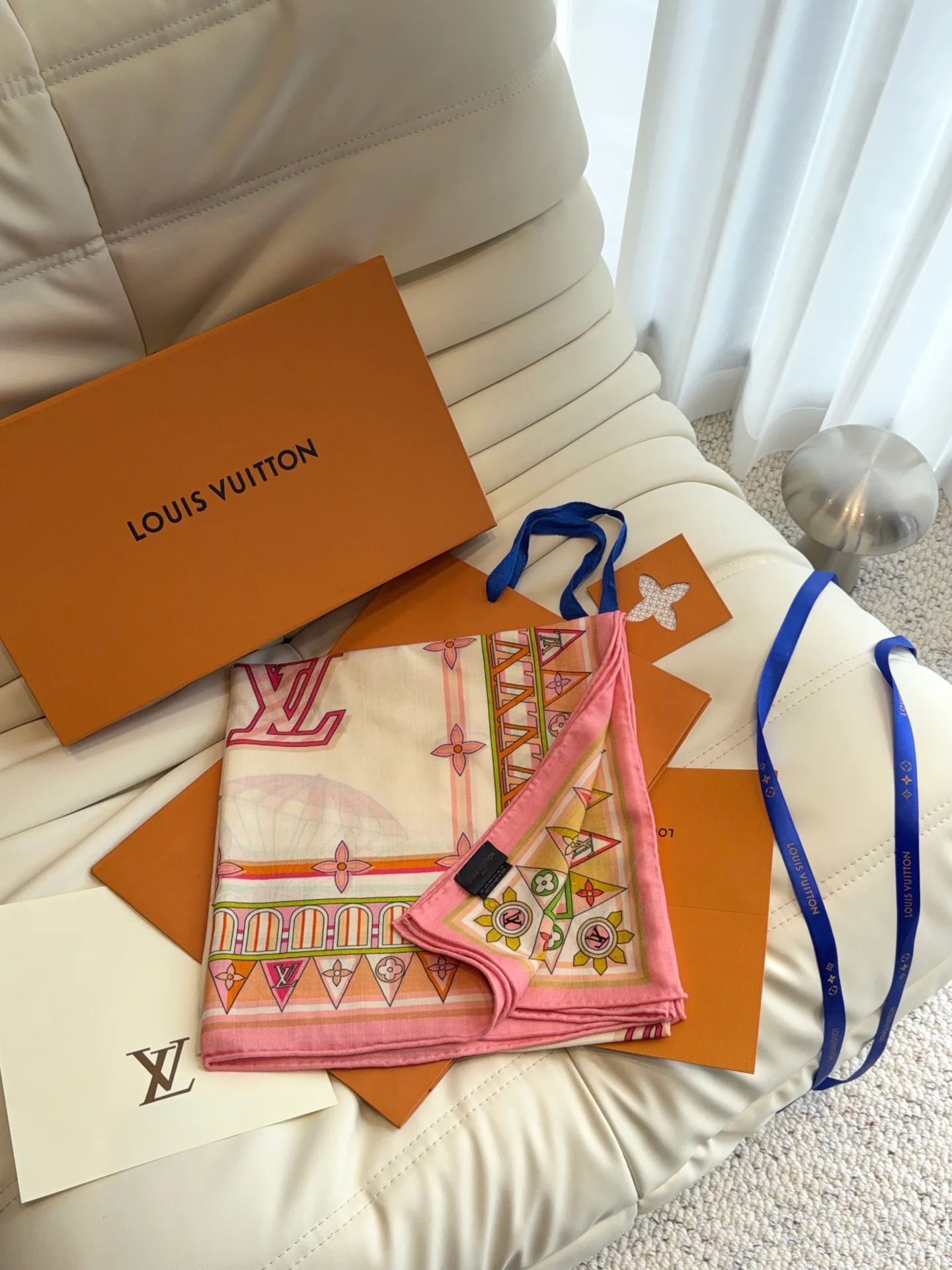 Платки Louis Vuitton 18322288