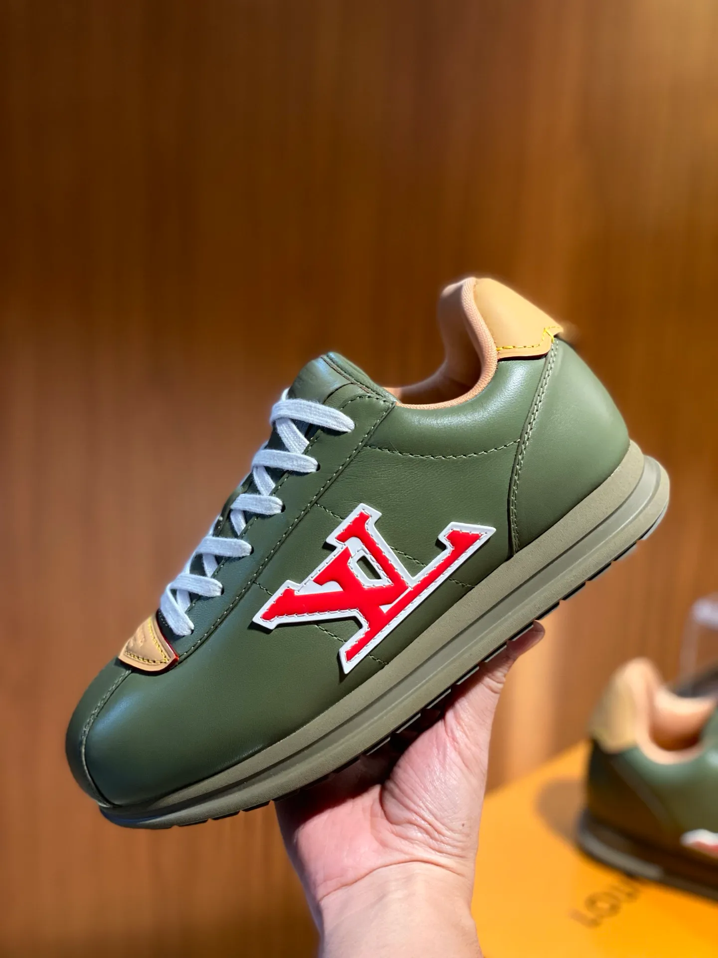 Кроссовки Женские Louis Vuitton 408490