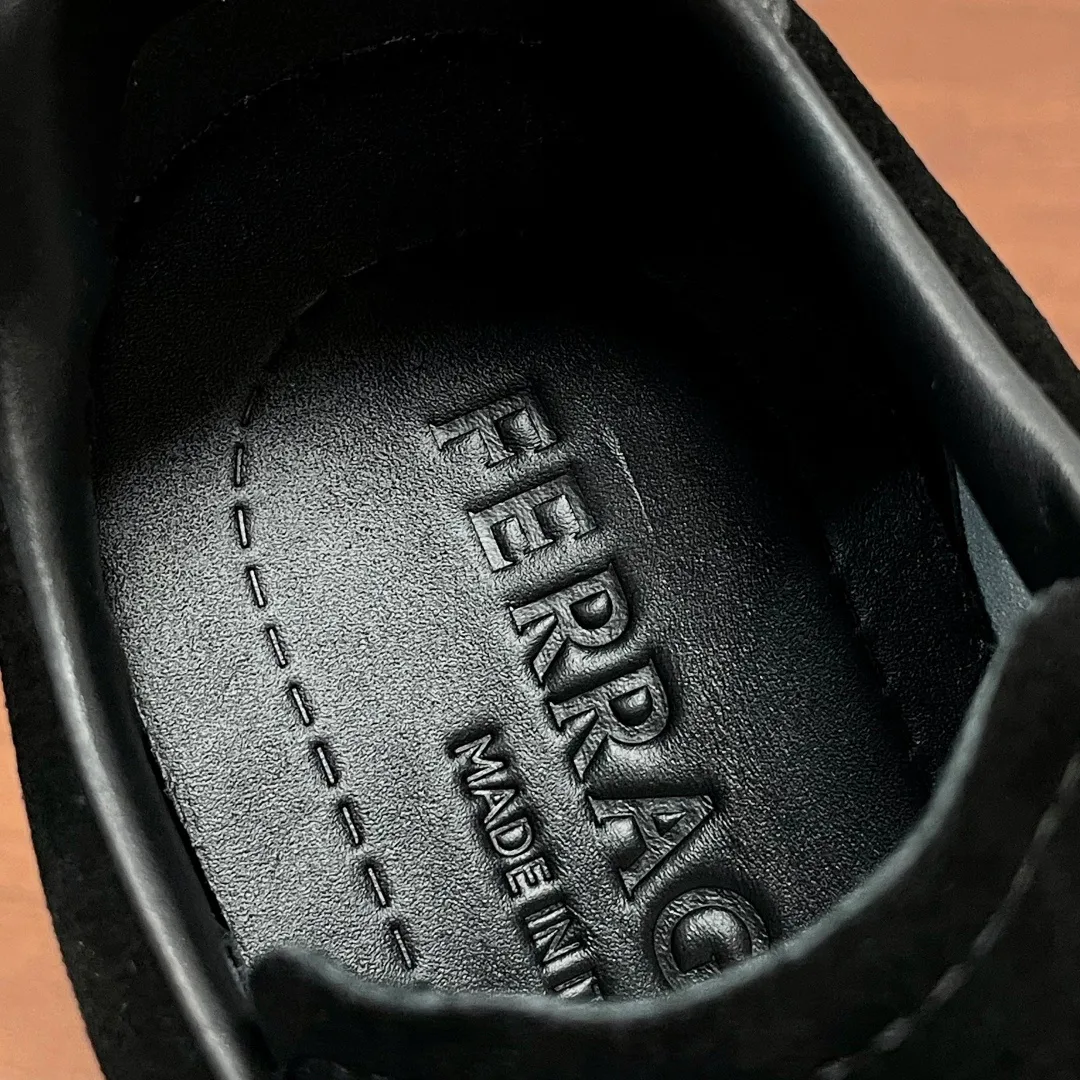 Кроссовки Мужские Salvatore Ferragamo 17598509