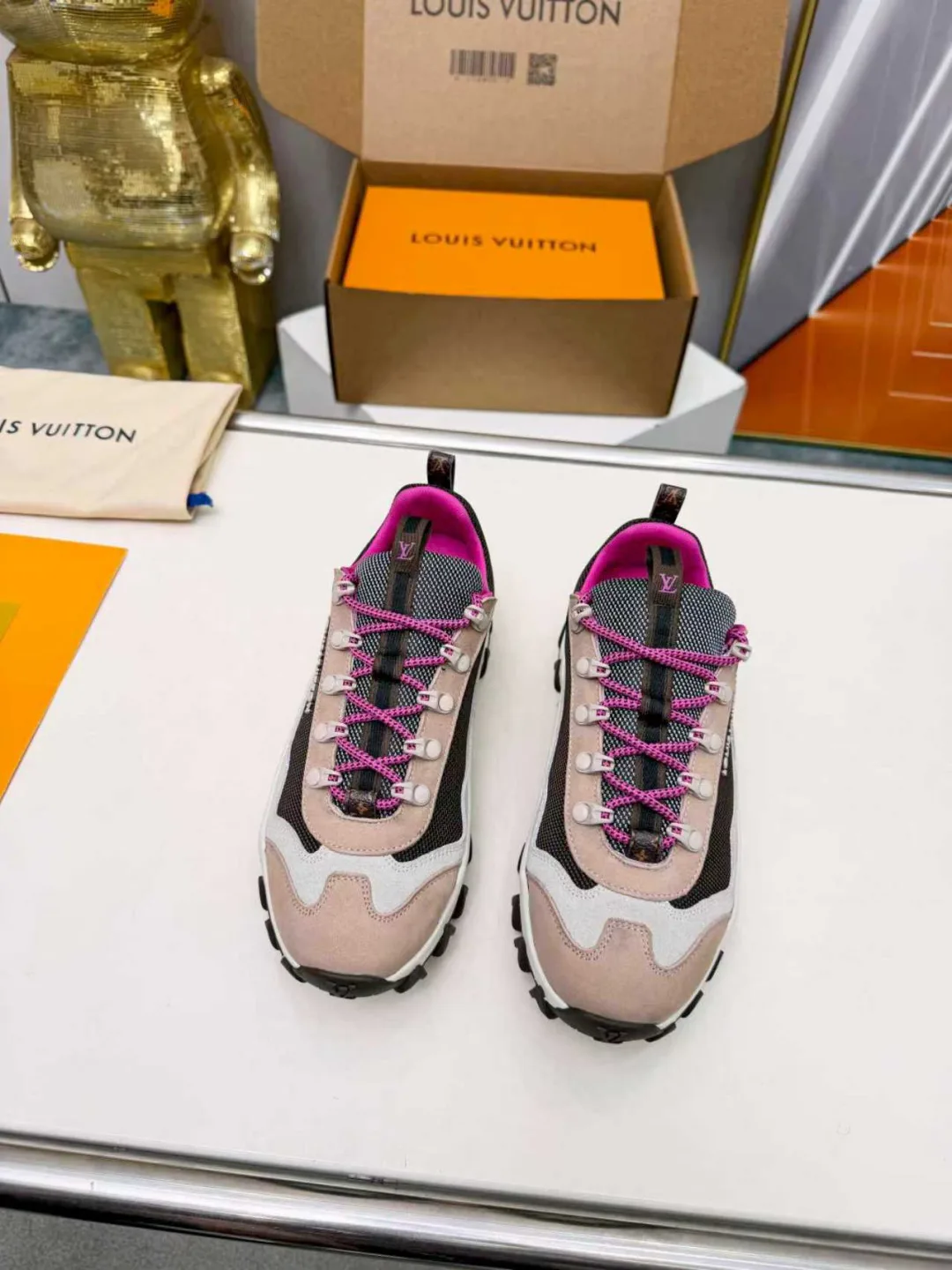 Кроссовки Женские Louis Vuitton 13152688