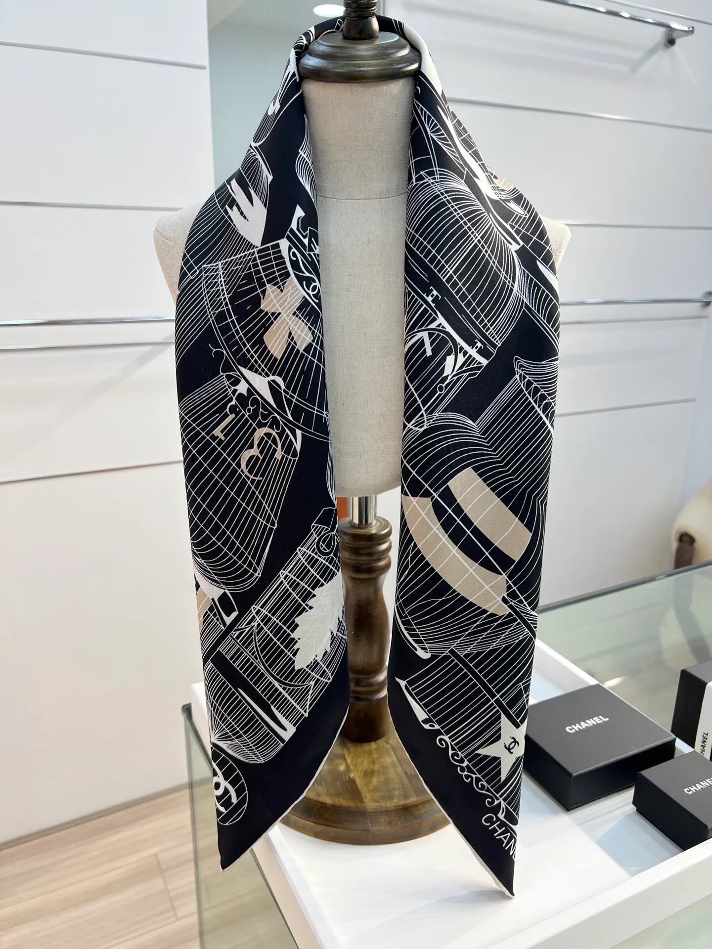 Шарфы Chanel 11664145