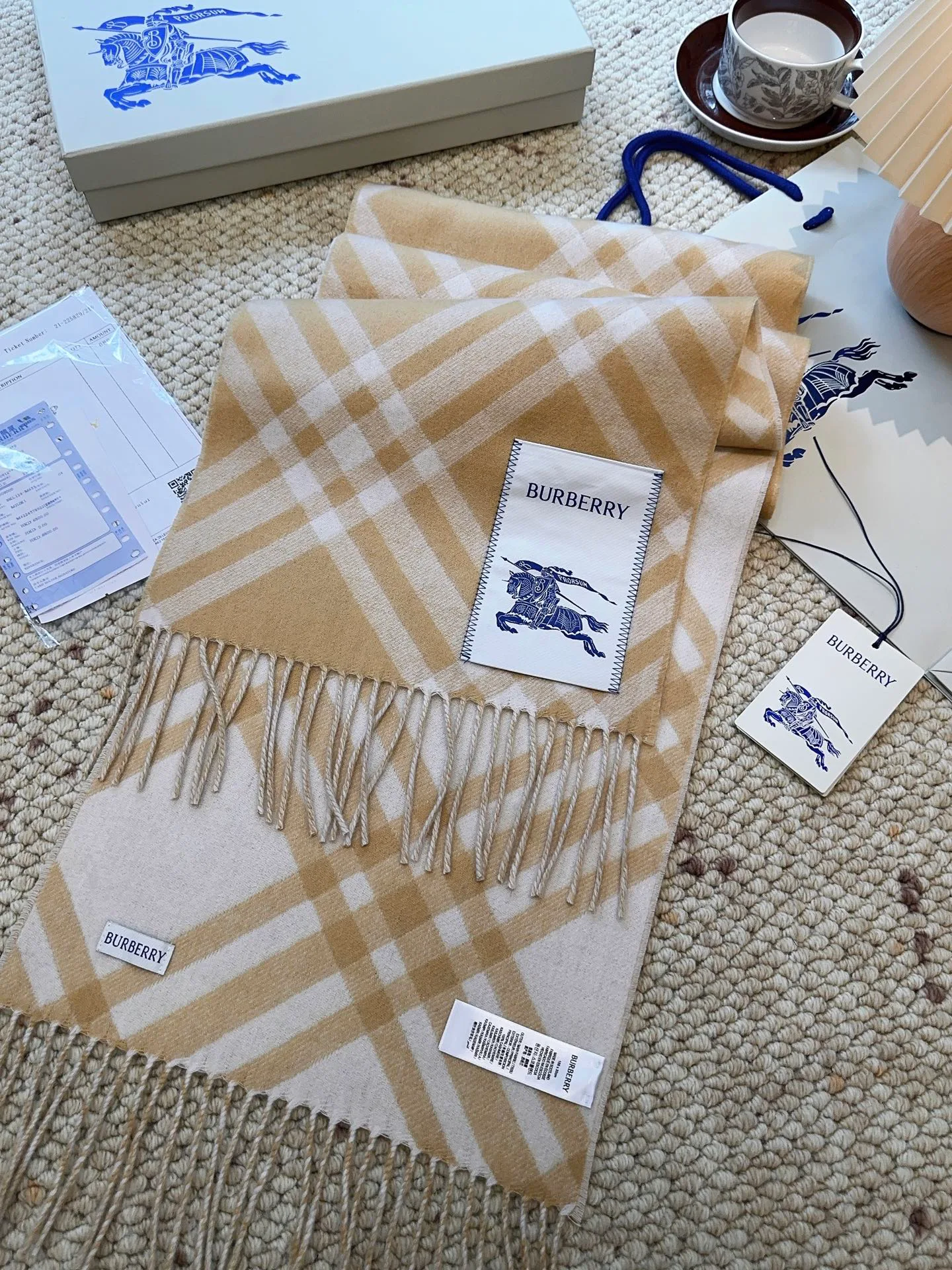 Шарфы Burberry 18105487