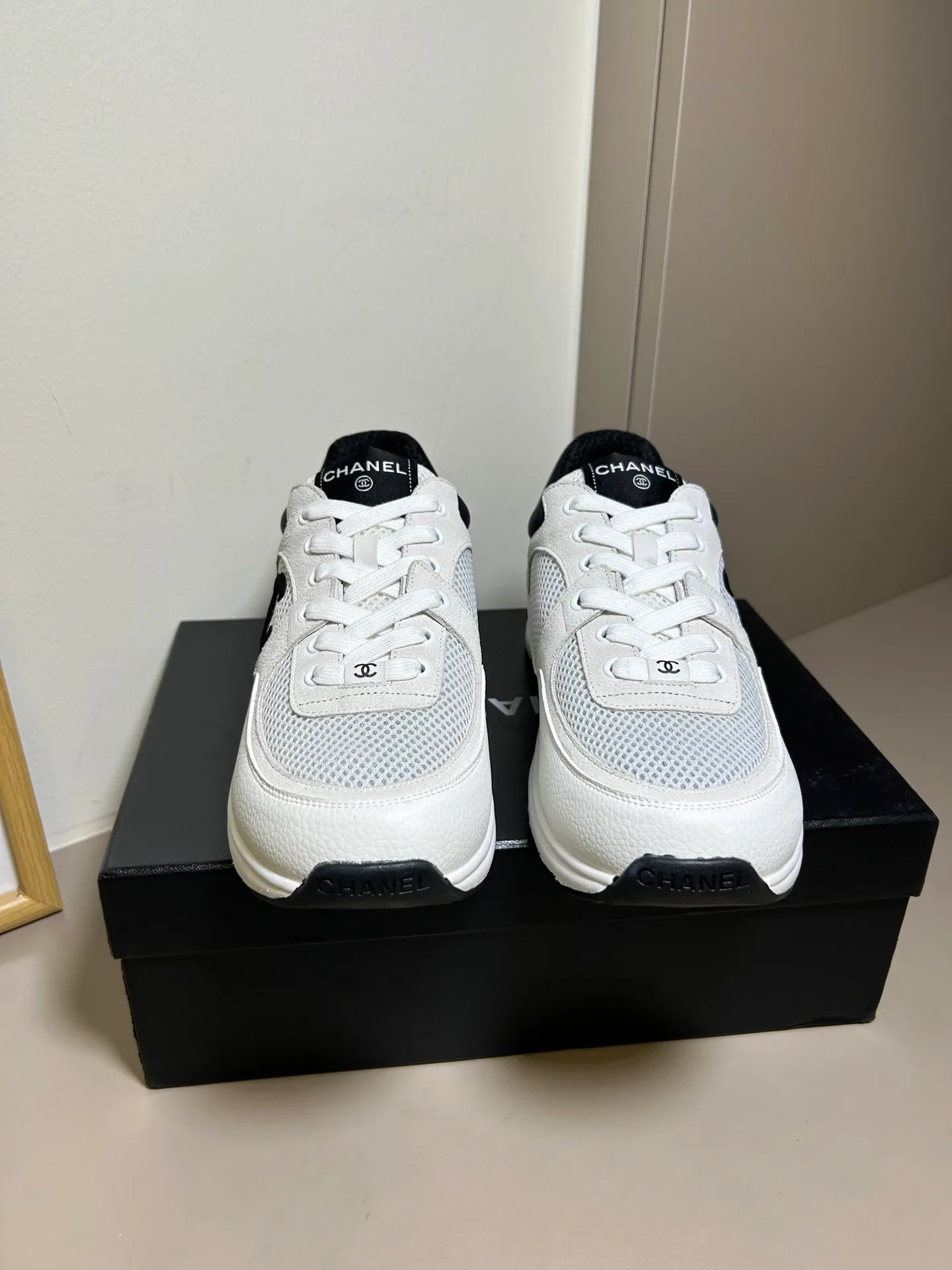 Кроссовки Женские Chanel 17954906