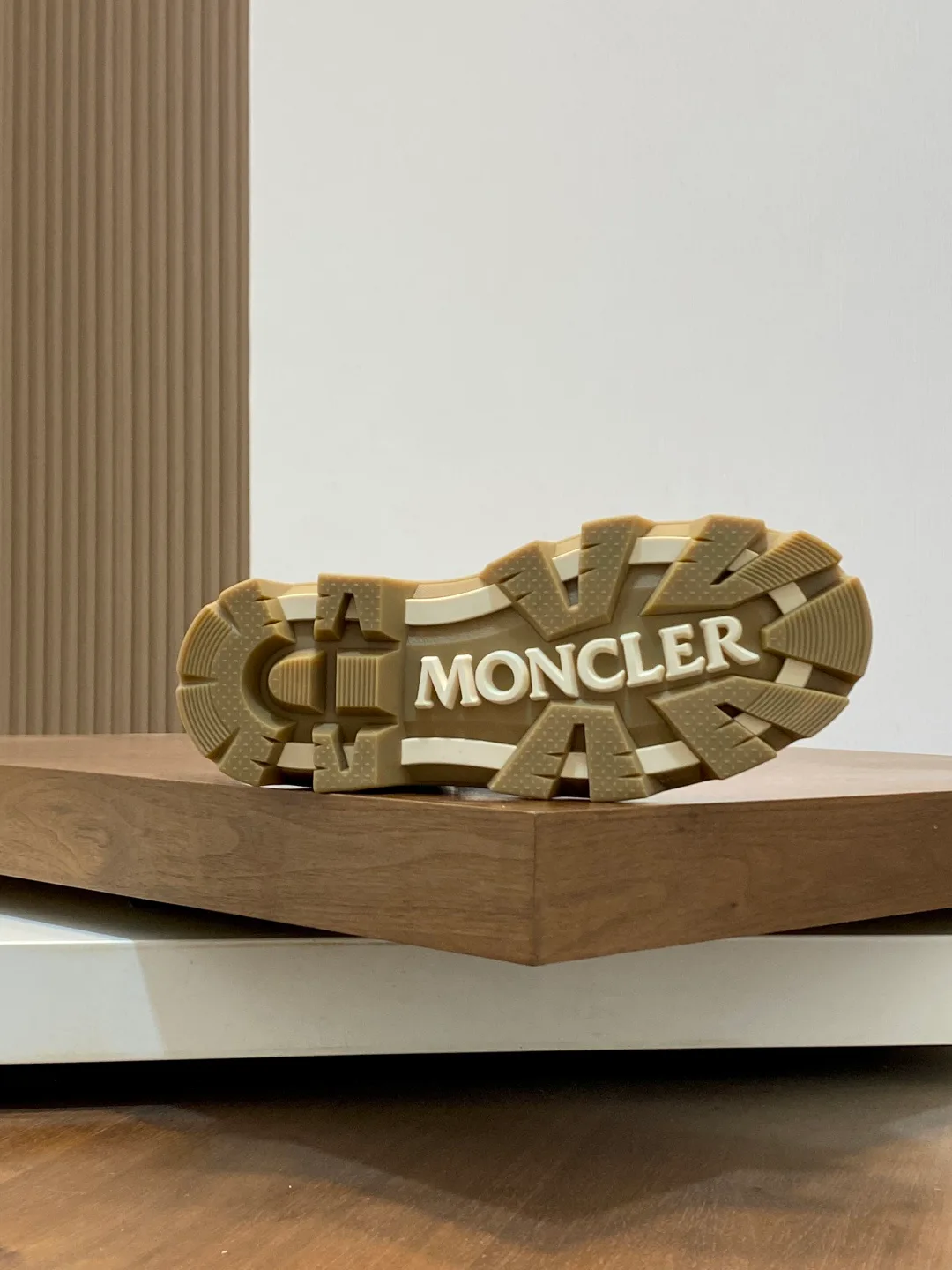 Ботинки Мужские Moncler 411258