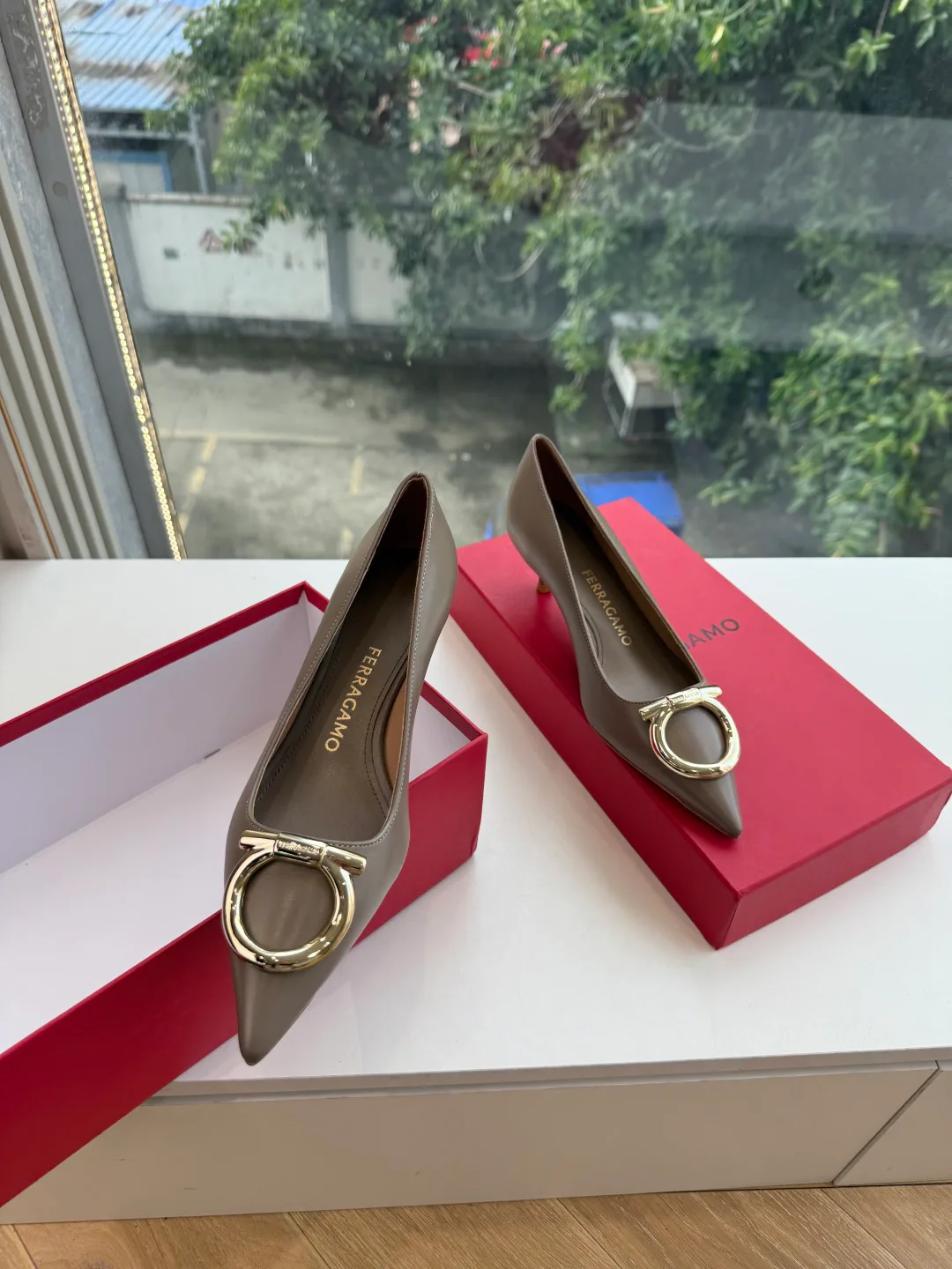 Туфли Женские Salvatore Ferragamo 18154505