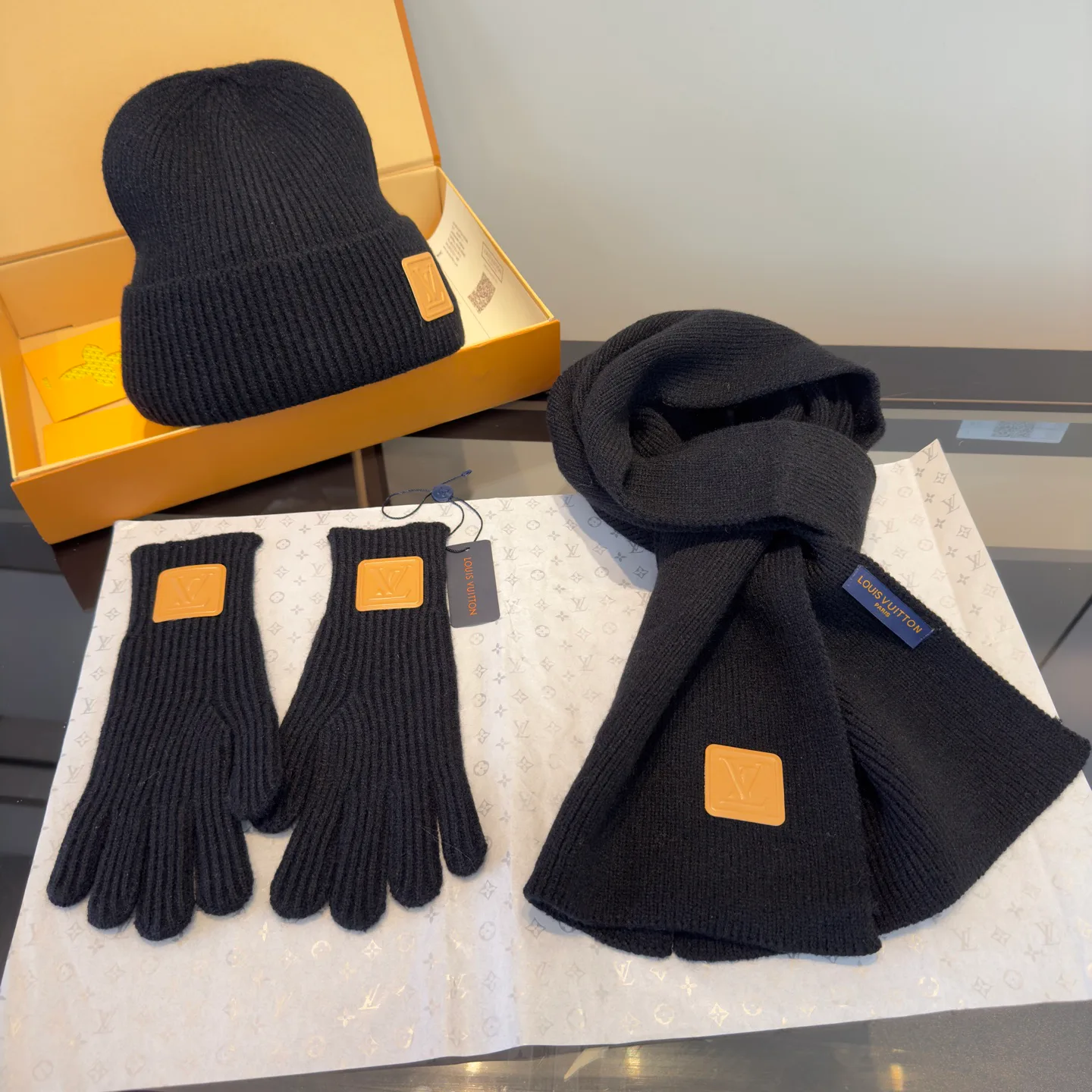 Головные Уборы Louis Vuitton 663351