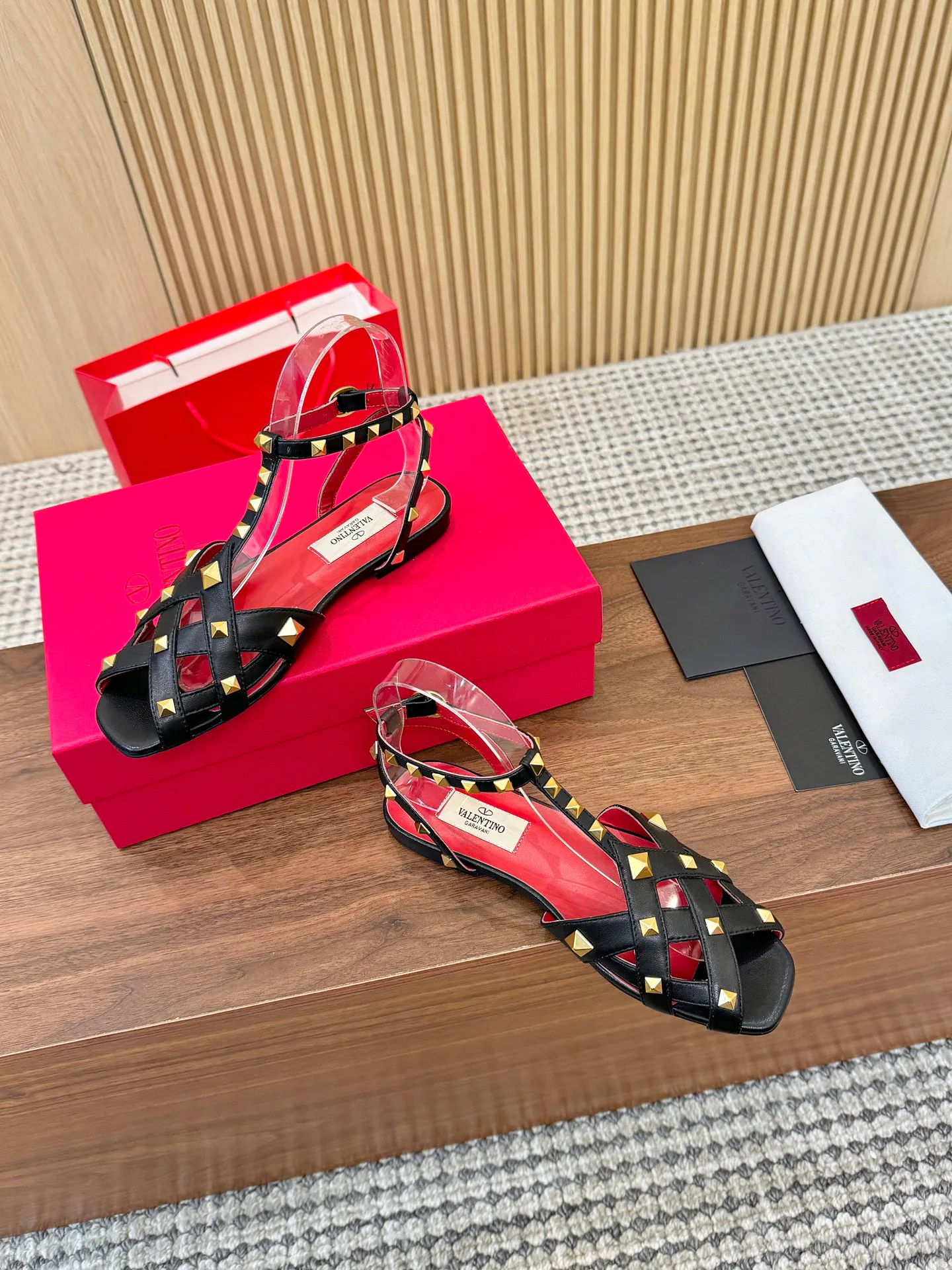 Босоножки Женские Valentino 12156387