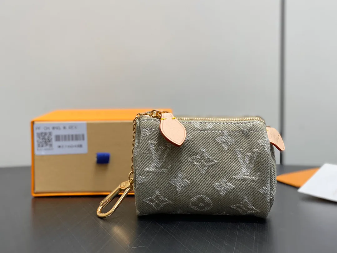 Клатчи Женские Louis Vuitton 11778084