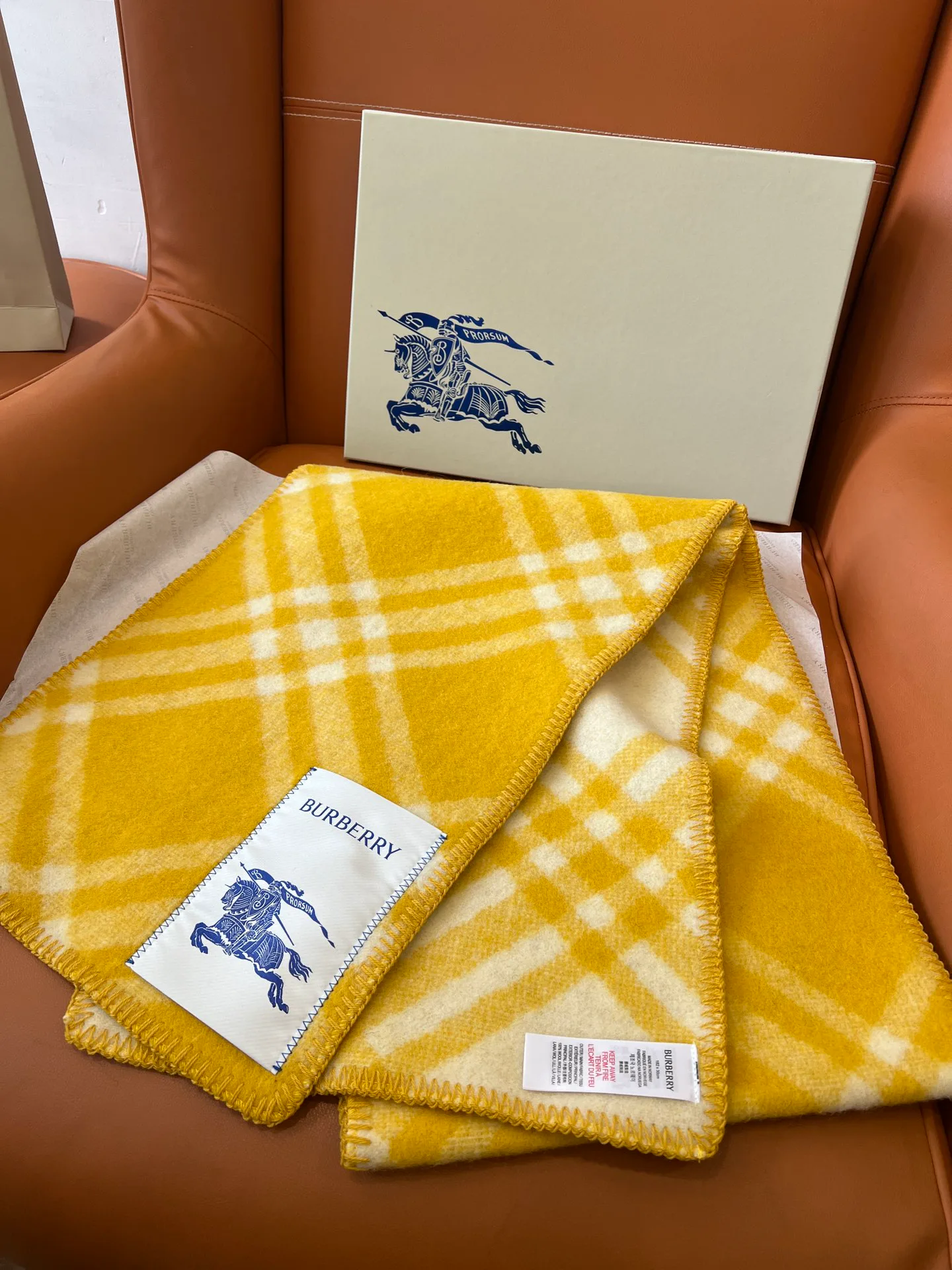Шарфы Burberry 4518646